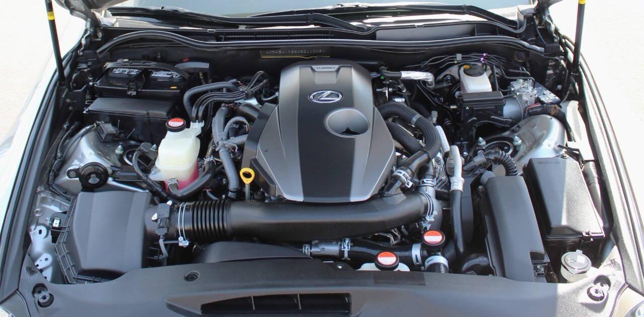 2016 Silver Lexus IS 200t 200t (JTHBA1D22G5) with an 2.0L I4 Turbocharger 2.0L I4 engine, Automatic 8-Speed transmission, located at 4301 NW 39th , Oklahoma City, OK, 73112, (405) 949-5600, 35.512135, -97.598671 - NO DRIVERS LICENCE NO - FULL COVERAGE INSURANCE-NO CREDIT CHECK. COME ON OVER TO SUPER SPORTS AND TAKE A LOOK AND TEST DRIVE PLEASE GIVE US A CALL AT (405) 949-5600. NO LICENCIA DE MANEJAR - NO SEGURO DE COBERTURA TOTAL - NO VERIFICACION DE CREDITO. POR FAVOR VENGAN A SUPERSPORTS, ECH - Photo#7