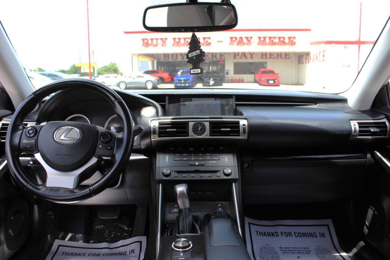 2016 Silver Lexus IS 200t 200t (JTHBA1D22G5) with an 2.0L I4 Turbocharger 2.0L I4 engine, Automatic 8-Speed transmission, located at 4301 NW 39th , Oklahoma City, OK, 73112, (405) 949-5600, 35.512135, -97.598671 - NO DRIVERS LICENCE NO - FULL COVERAGE INSURANCE-NO CREDIT CHECK. COME ON OVER TO SUPER SPORTS AND TAKE A LOOK AND TEST DRIVE PLEASE GIVE US A CALL AT (405) 949-5600. NO LICENCIA DE MANEJAR - NO SEGURO DE COBERTURA TOTAL - NO VERIFICACION DE CREDITO. POR FAVOR VENGAN A SUPERSPORTS, ECH - Photo#18