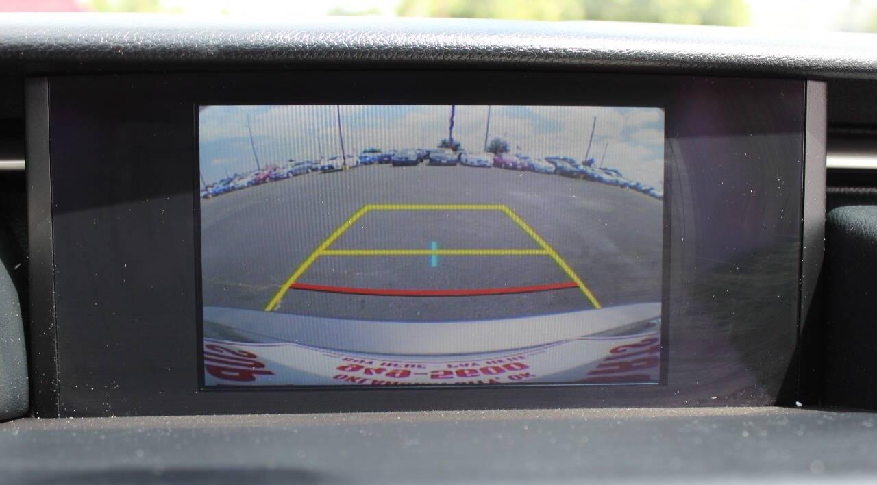 2016 Silver Lexus IS 200t 200t (JTHBA1D22G5) with an 2.0L I4 Turbocharger 2.0L I4 engine, Automatic 8-Speed transmission, located at 4301 NW 39th , Oklahoma City, OK, 73112, (405) 949-5600, 35.512135, -97.598671 - NO DRIVERS LICENCE NO - FULL COVERAGE INSURANCE-NO CREDIT CHECK. COME ON OVER TO SUPER SPORTS AND TAKE A LOOK AND TEST DRIVE PLEASE GIVE US A CALL AT (405) 949-5600. NO LICENCIA DE MANEJAR - NO SEGURO DE COBERTURA TOTAL - NO VERIFICACION DE CREDITO. POR FAVOR VENGAN A SUPERSPORTS, ECH - Photo#19