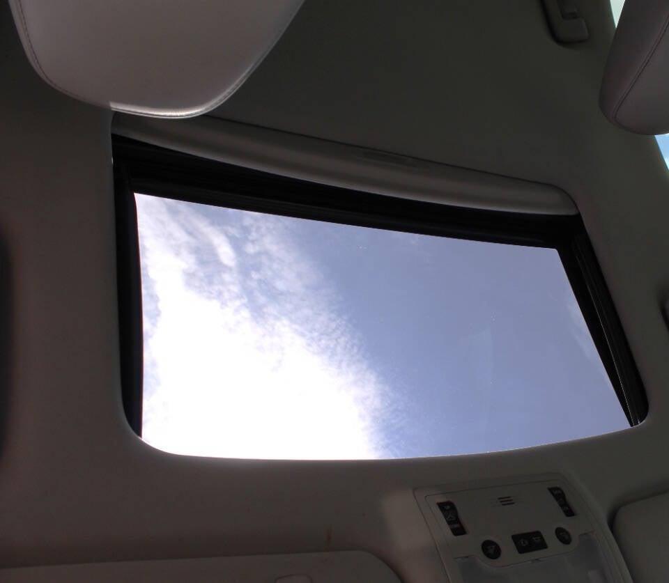 2016 Silver Lexus IS 200t 200t (JTHBA1D22G5) with an 2.0L I4 Turbocharger 2.0L I4 engine, Automatic 8-Speed transmission, located at 4301 NW 39th , Oklahoma City, OK, 73112, (405) 949-5600, 35.512135, -97.598671 - NO DRIVERS LICENCE NO - FULL COVERAGE INSURANCE-NO CREDIT CHECK. COME ON OVER TO SUPER SPORTS AND TAKE A LOOK AND TEST DRIVE PLEASE GIVE US A CALL AT (405) 949-5600. NO LICENCIA DE MANEJAR - NO SEGURO DE COBERTURA TOTAL - NO VERIFICACION DE CREDITO. POR FAVOR VENGAN A SUPERSPORTS, ECH - Photo#20