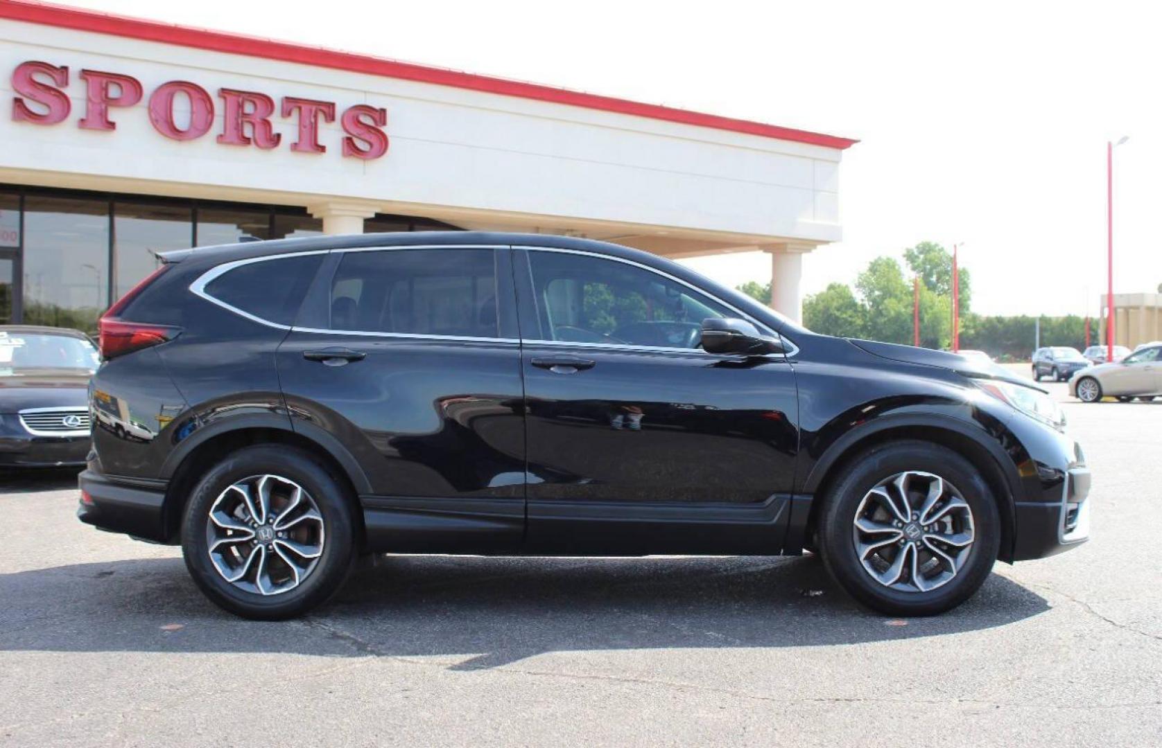2022 Black Honda CR-V EX-L 2WD (2HKRW1H83NH) with an 1.5L L4 16V DOHC TURBO engine, CVT transmission, located at 4301 NW 39th , Oklahoma City, OK, 73112, (405) 949-5600, 35.512135, -97.598671 - NO DRIVERS LICENCE -NO FULL COVERAGE INSURANCE - NO CREDIT CHECK. COME ON OVER TO SUPERSPORTS, TAKE A LOOK AND TEST DRIVE. PLEASE GIVE US A CALL AT (405) 949-5600. NO LICENCIA DE CONDUCIR - NO SEGURO DE COBERTURA TOTAL - NO VERIFICACION DE CREDITO. VISITENOS EN SUPERSPORTS, MIRE NUESTRO - Photo#3