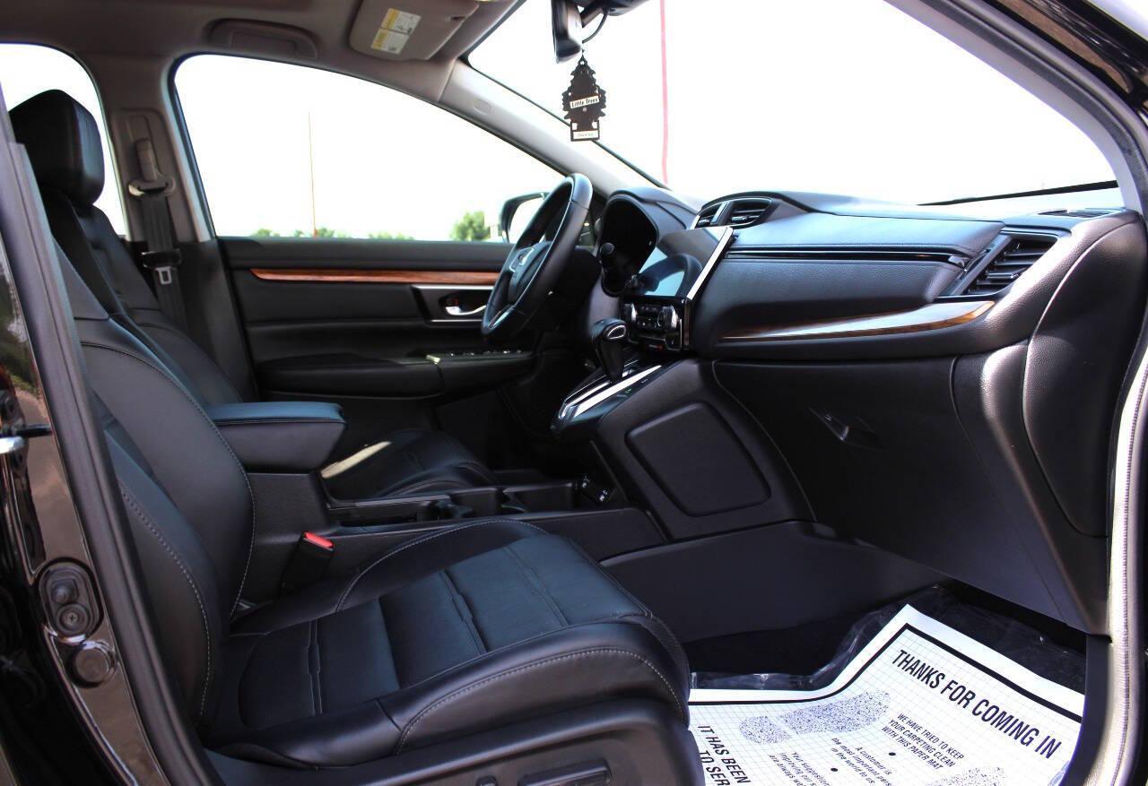 2022 Black Honda CR-V EX-L 2WD (2HKRW1H83NH) with an 1.5L L4 16V DOHC TURBO engine, CVT transmission, located at 4301 NW 39th , Oklahoma City, OK, 73112, (405) 949-5600, 35.512135, -97.598671 - NO DRIVERS LICENCE -NO FULL COVERAGE INSURANCE - NO CREDIT CHECK. COME ON OVER TO SUPERSPORTS, TAKE A LOOK AND TEST DRIVE. PLEASE GIVE US A CALL AT (405) 949-5600. NO LICENCIA DE CONDUCIR - NO SEGURO DE COBERTURA TOTAL - NO VERIFICACION DE CREDITO. VISITENOS EN SUPERSPORTS, MIRE NUESTRO - Photo#8