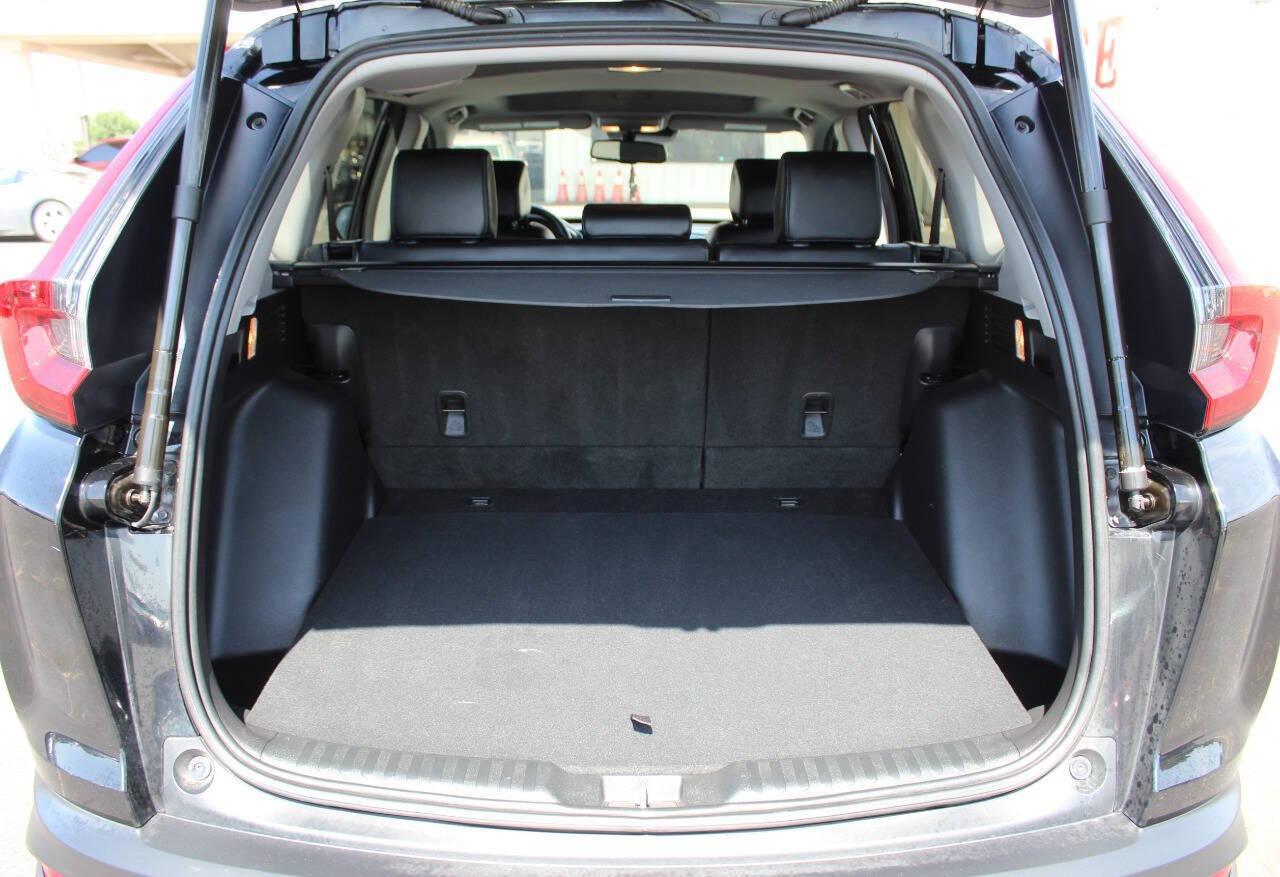 2022 Black Honda CR-V EX-L 2WD (2HKRW1H83NH) with an 1.5L L4 16V DOHC TURBO engine, CVT transmission, located at 4301 NW 39th , Oklahoma City, OK, 73112, (405) 949-5600, 35.512135, -97.598671 - NO DRIVERS LICENCE -NO FULL COVERAGE INSURANCE - NO CREDIT CHECK. COME ON OVER TO SUPERSPORTS, TAKE A LOOK AND TEST DRIVE. PLEASE GIVE US A CALL AT (405) 949-5600. NO LICENCIA DE CONDUCIR - NO SEGURO DE COBERTURA TOTAL - NO VERIFICACION DE CREDITO. VISITENOS EN SUPERSPORTS, MIRE NUESTRO - Photo#12