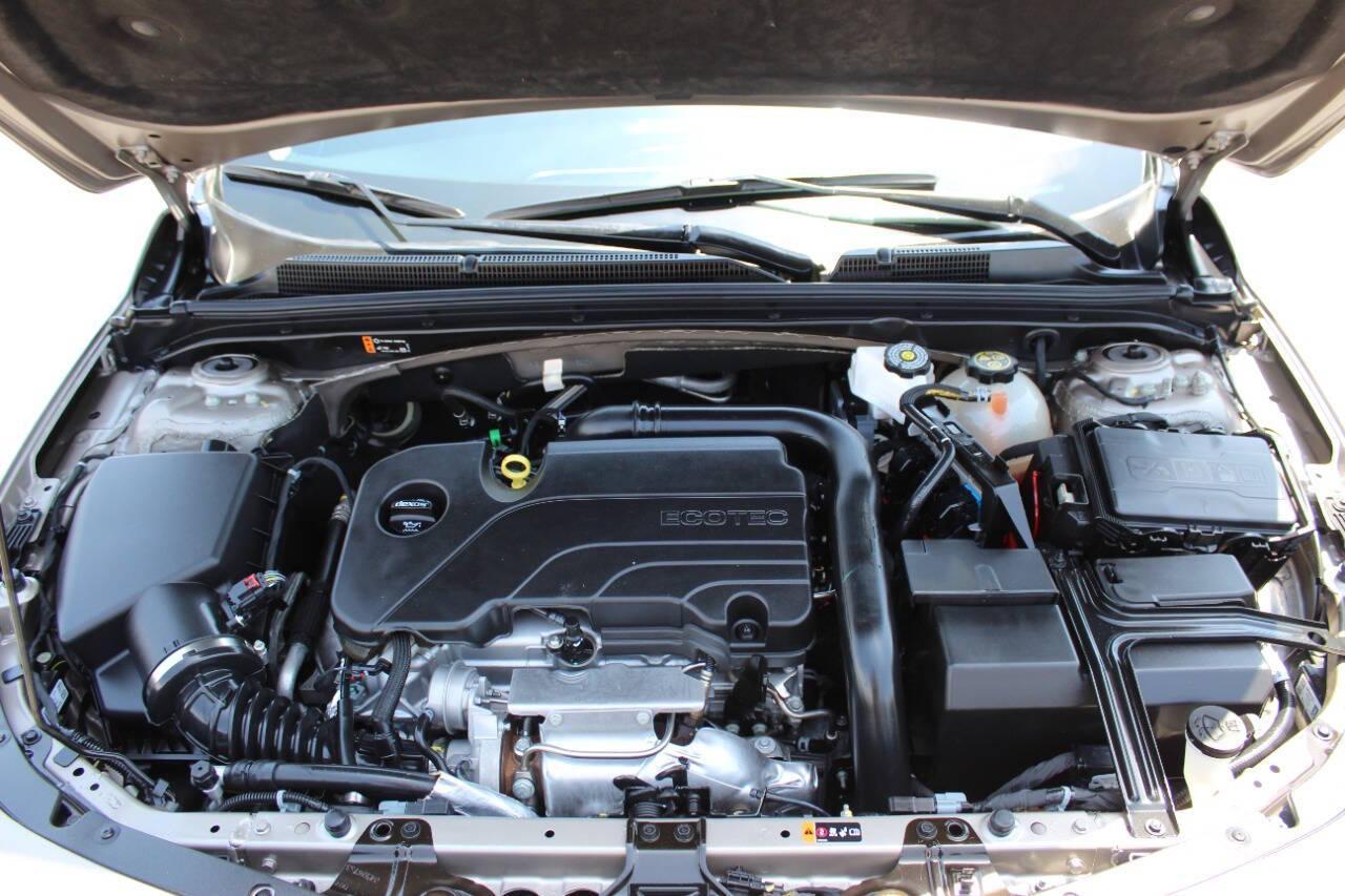 2024 Beige Chevrolet Malibu 1LT (1G1ZD5ST1RF) with an 1.5L L4 DOHC 16V engine, 6A transmission, located at 4301 NW 39th , Oklahoma City, OK, 73112, (405) 949-5600, 35.512135, -97.598671 - NO DRIVERS LICENCE -NO FULL COVERAGE INSURANCE - NO CREDIT CHECK. COME ON OVER TO SUPERSPORTS, TAKE A LOOK AND TEST DRIVE. PLEASE GIVE US A CALL AT (405) 949-5600. NO LICENCIA DE CONDUCIR - NO SEGURO DE COBERTURA TOTAL - NO VERIFICACION DE CREDITO. VISITENOS EN SUPERSPORTS, MIRE NUESTRO - Photo#7