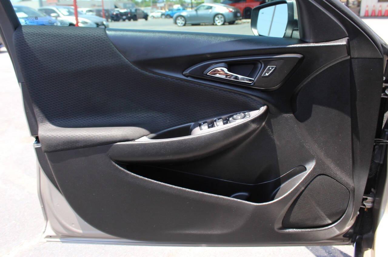 2024 Beige Chevrolet Malibu 1LT (1G1ZD5ST1RF) with an 1.5L L4 DOHC 16V engine, 6A transmission, located at 4301 NW 39th , Oklahoma City, OK, 73112, (405) 949-5600, 35.512135, -97.598671 - NO DRIVERS LICENCE -NO FULL COVERAGE INSURANCE - NO CREDIT CHECK. COME ON OVER TO SUPERSPORTS, TAKE A LOOK AND TEST DRIVE. PLEASE GIVE US A CALL AT (405) 949-5600. NO LICENCIA DE CONDUCIR - NO SEGURO DE COBERTURA TOTAL - NO VERIFICACION DE CREDITO. VISITENOS EN SUPERSPORTS, MIRE NUESTRO - Photo#16