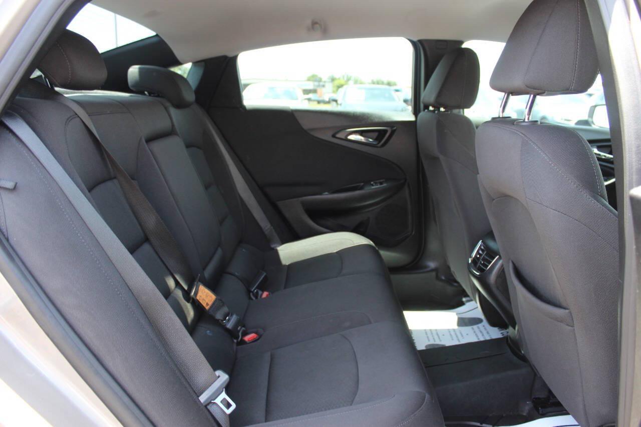 2024 Beige Chevrolet Malibu 1LT (1G1ZD5ST1RF) with an 1.5L I4 Turbocharger 1.5L I4 engine, CVT transmission, located at 4301 NW 39th , Oklahoma City, OK, 73112, (405) 949-5600, 35.512135, -97.598671 - Hablamos espanol. SPEND SMART --- BUY FROM SUPER SPORTS. ALL PRICES, DOWN PAYMENTS, PAYMENTS, AND FINANCE TERMS ARE NEGOTIABLE AT THE TIME OF APPROVAL. WE WILL WORK WITH YOU TO FIT YOUR BUDGET. WE WILL EVEN LOWER AND ADJUST THE NUMBERS TO HELP MAKE THE VE HICLE MORE AFFORDABLE FOR YOU.- Photo#10