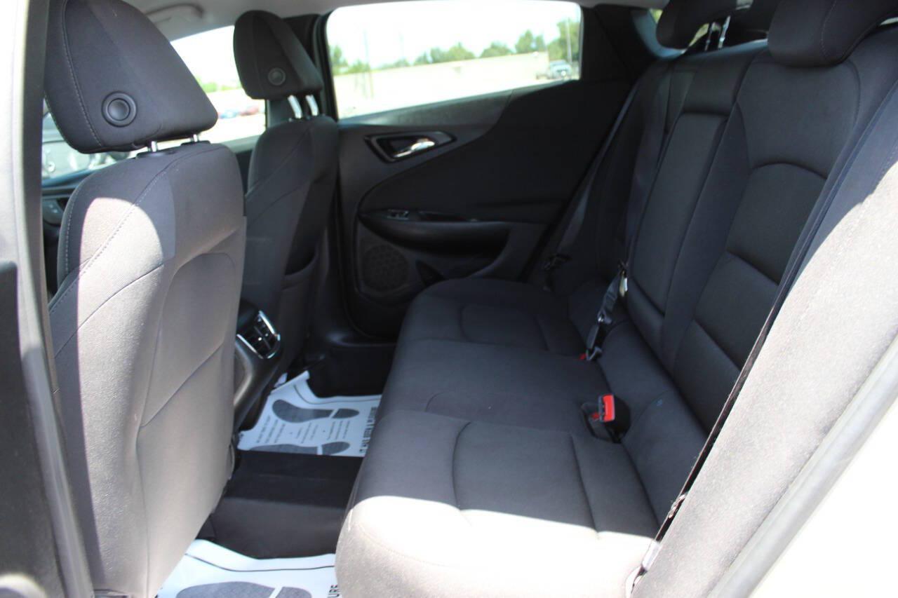 2024 Beige Chevrolet Malibu 1LT (1G1ZD5ST1RF) with an 1.5L I4 Turbocharger 1.5L I4 engine, CVT transmission, located at 4301 NW 39th , Oklahoma City, OK, 73112, (405) 949-5600, 35.512135, -97.598671 - Hablamos espanol. SPEND SMART --- BUY FROM SUPER SPORTS. ALL PRICES, DOWN PAYMENTS, PAYMENTS, AND FINANCE TERMS ARE NEGOTIABLE AT THE TIME OF APPROVAL. WE WILL WORK WITH YOU TO FIT YOUR BUDGET. WE WILL EVEN LOWER AND ADJUST THE NUMBERS TO HELP MAKE THE VE HICLE MORE AFFORDABLE FOR YOU.- Photo#13