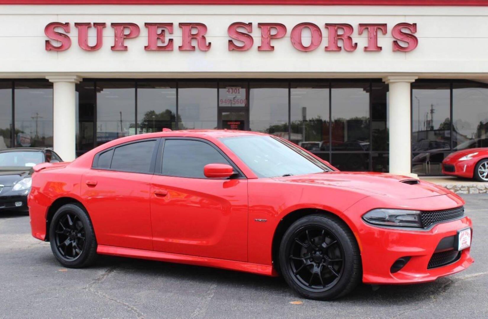 2019 Red Dodge Charger R/T (2C3CDXCTXKH) with an 5.7L V8 OHV 16V engine, 8A transmission, located at 4301 NW 39th , Oklahoma City, OK, 73112, (405) 949-5600, 35.512135, -97.598671 - NO DRIVERS LICENCE -NO FULL COVERAGE INSURANCE - NO CREDIT CHECK. COME ON OVER TO SUPERSPORTS, TAKE A LOOK AND TEST DRIVE. PLEASE GIVE US A CALL AT (405) 949-5600. NO LICENCIA DE CONDUCIR - NO SEGURO DE COBERTURA TOTAL - NO VERIFICACION DE CREDITO. VISITENOS EN SUPERSPORTS, MIRE NUESTRO - Photo#2