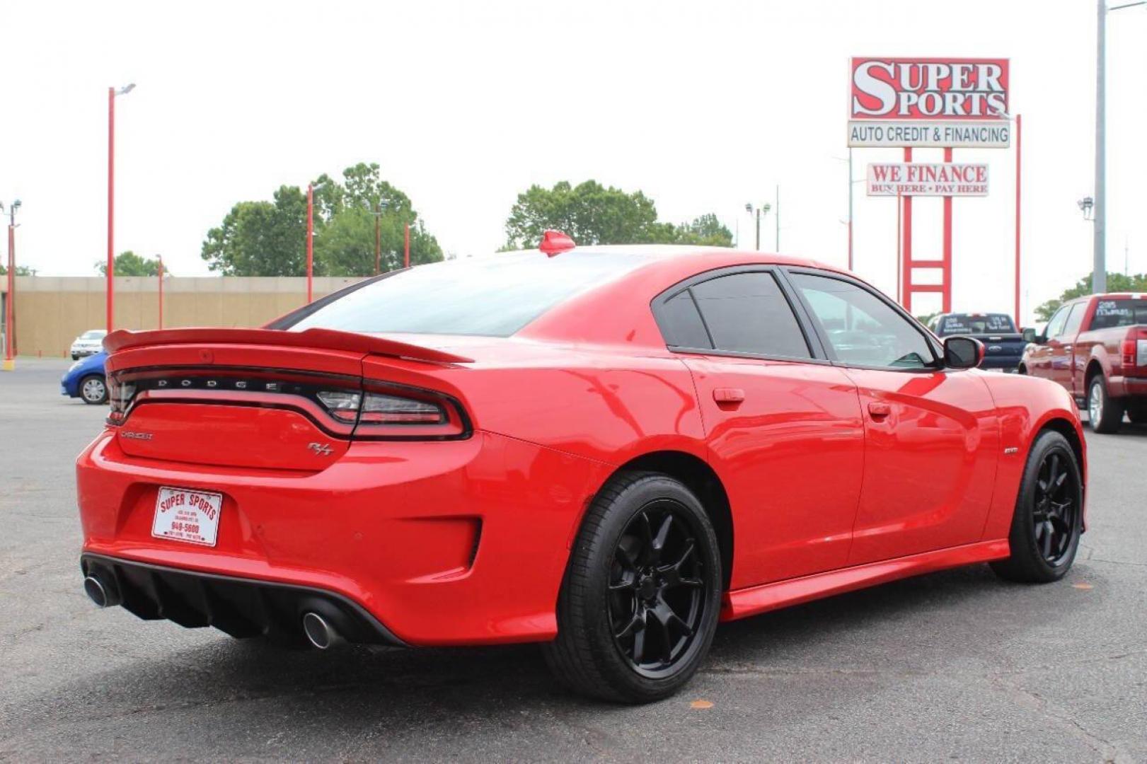2019 Red Dodge Charger R/T (2C3CDXCTXKH) with an 5.7L V8 OHV 16V engine, 8A transmission, located at 4301 NW 39th , Oklahoma City, OK, 73112, (405) 949-5600, 35.512135, -97.598671 - NO DRIVERS LICENCE -NO FULL COVERAGE INSURANCE - NO CREDIT CHECK. COME ON OVER TO SUPERSPORTS, TAKE A LOOK AND TEST DRIVE. PLEASE GIVE US A CALL AT (405) 949-5600. NO LICENCIA DE CONDUCIR - NO SEGURO DE COBERTURA TOTAL - NO VERIFICACION DE CREDITO. VISITENOS EN SUPERSPORTS, MIRE NUESTRO - Photo#4