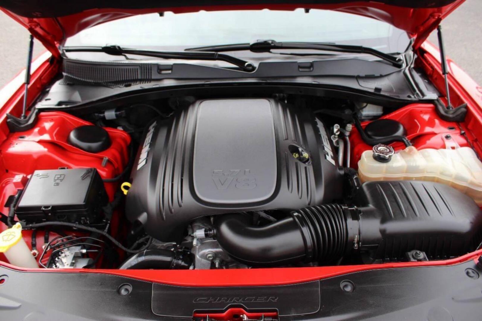 2019 Red Dodge Charger R/T (2C3CDXCTXKH) with an 5.7L V8 OHV 16V engine, 8A transmission, located at 4301 NW 39th , Oklahoma City, OK, 73112, (405) 949-5600, 35.512135, -97.598671 - NO DRIVERS LICENCE -NO FULL COVERAGE INSURANCE - NO CREDIT CHECK. COME ON OVER TO SUPERSPORTS, TAKE A LOOK AND TEST DRIVE. PLEASE GIVE US A CALL AT (405) 949-5600. NO LICENCIA DE CONDUCIR - NO SEGURO DE COBERTURA TOTAL - NO VERIFICACION DE CREDITO. VISITENOS EN SUPERSPORTS, MIRE NUESTRO - Photo#8