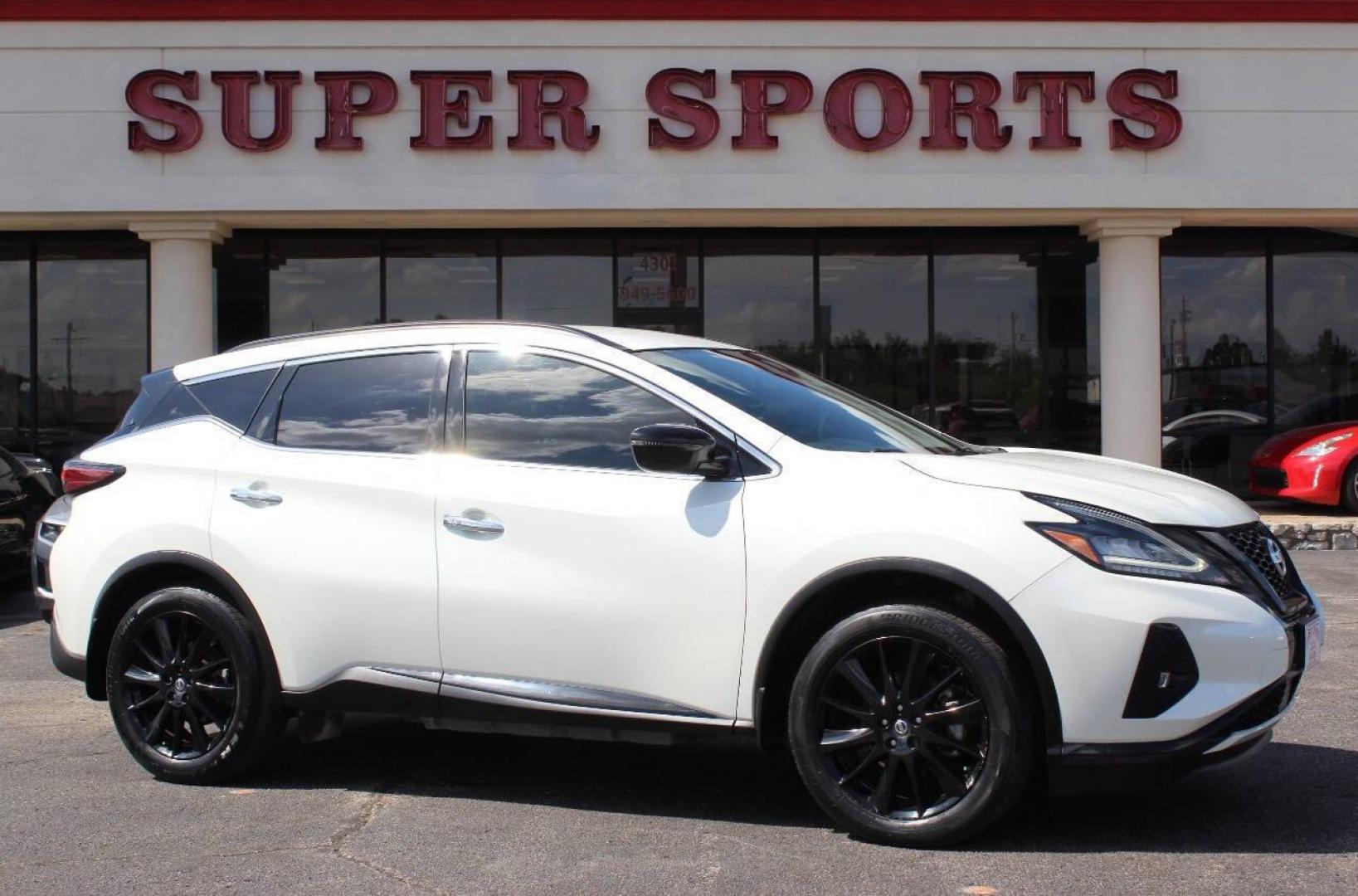 2022 White Nissan Murano SV (5N1AZ2BJ4NC) with an 3.5L V6 DOHC 24V engine, CVT transmission, located at 4301 NW 39th , Oklahoma City, OK, 73112, (405) 949-5600, 35.512135, -97.598671 - Photo#2
