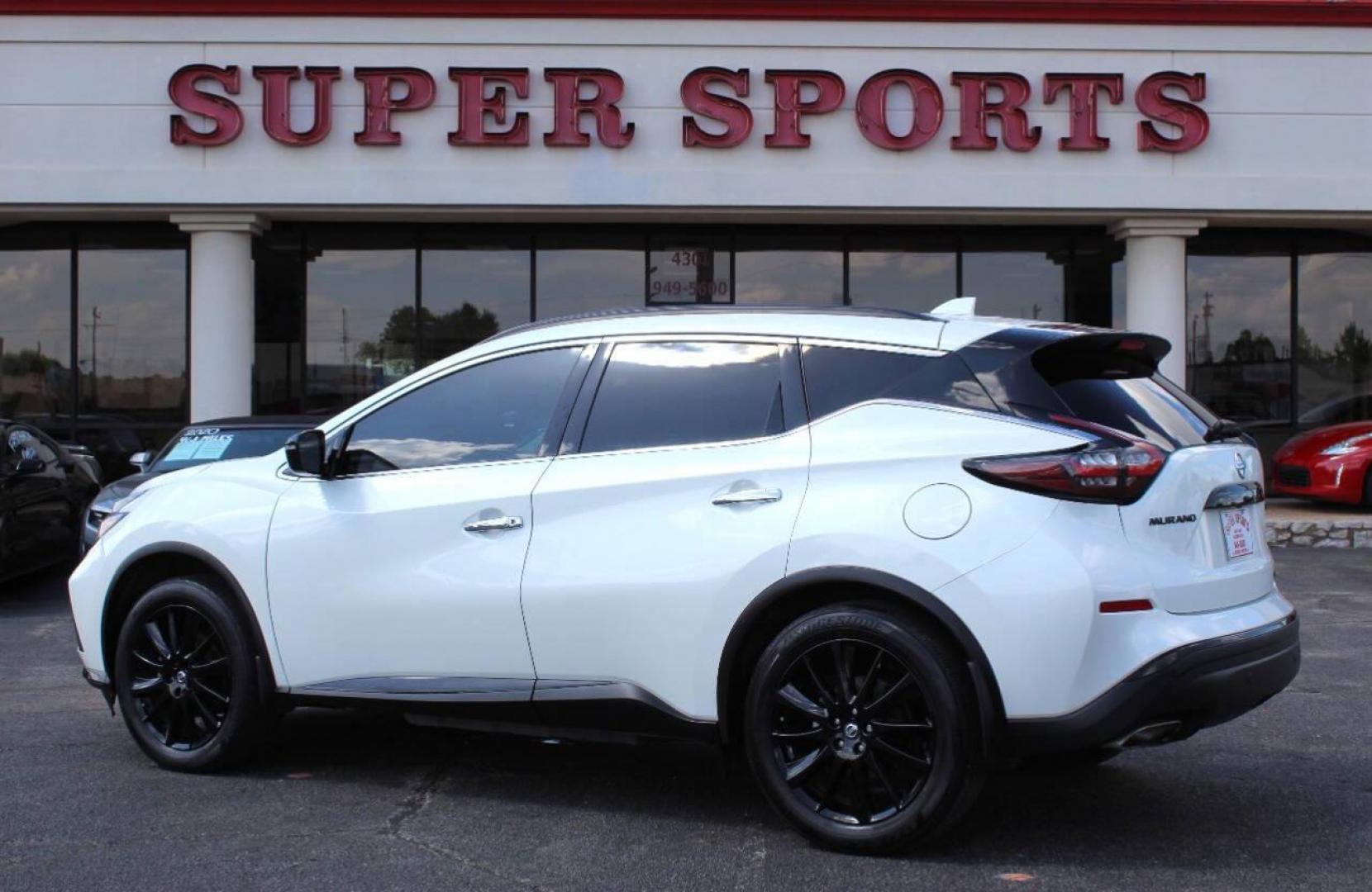 2022 White Nissan Murano SV (5N1AZ2BJ4NC) with an 3.5L V6 DOHC 24V engine, CVT transmission, located at 4301 NW 39th , Oklahoma City, OK, 73112, (405) 949-5600, 35.512135, -97.598671 - Photo#5