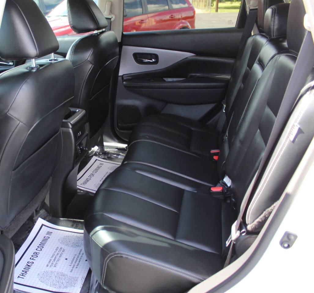 2022 White Nissan Murano SV (5N1AZ2BJ4NC) with an 3.5L V6 3.5L V6 engine, CVT 7-Speed transmission, located at 4301 NW 39th , Oklahoma City, OK, 73112, (405) 949-5600, 35.512135, -97.598671 - NO DRIVERS LICENCE -NO FULL COVERAGE INSURANCE - NO CREDIT CHECK. COME ON OVER TO SUPERSPORTS, TAKE A LOOK AND TEST DRIVE. PLEASE GIVE US A CALL AT (405) 949-5600. NO LICENCIA DE CONDUCIR - NO SEGURO DE COBERTURA TOTAL - NO VERIFICACION DE CREDITO. VISITENOS EN SUPERSPORTS, MIRE NUESTRO - Photo#13