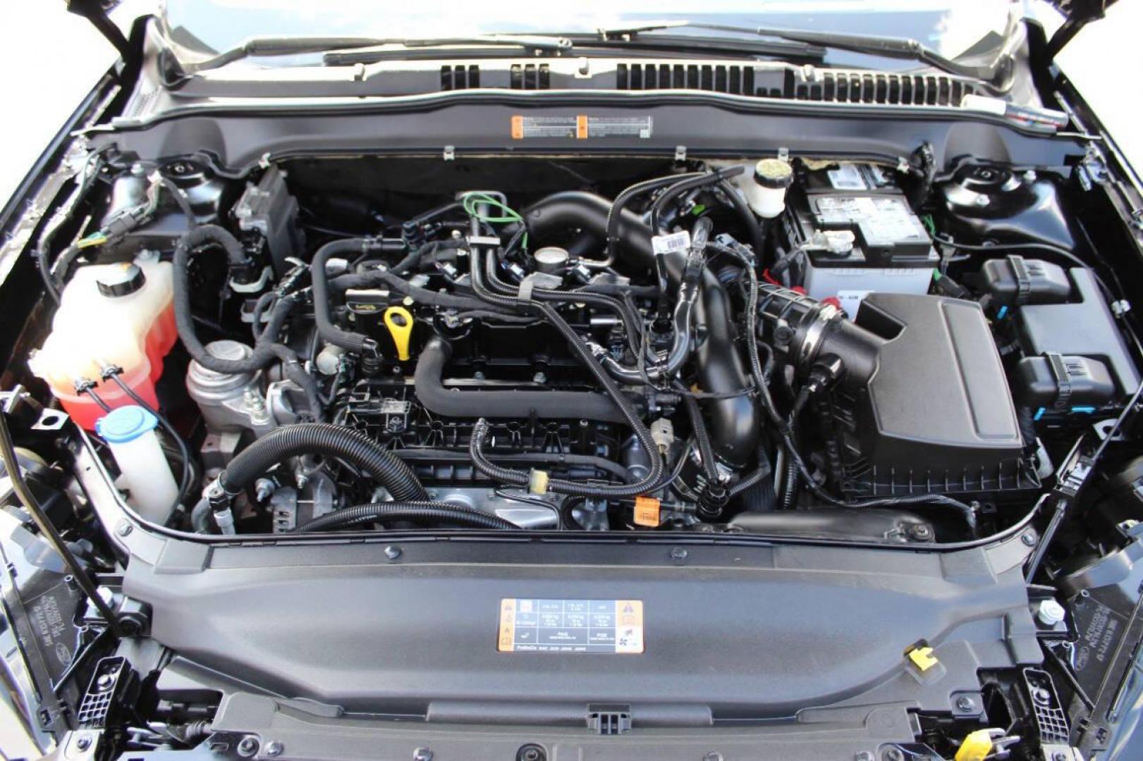 2019 Black Ford Fusion SE (3FA6P0HD6KR) with an 1.5L L4 DOHC 16V engine, 6A transmission, located at 4301 NW 39th , Oklahoma City, OK, 73112, (405) 949-5600, 35.512135, -97.598671 - NO DRIVERS LICENCE -NO FULL COVERAGE INSURANCE - NO CREDIT CHECK. COME ON OVER TO SUPERSPORTS, TAKE A LOOK AND TEST DRIVE. PLEASE GIVE US A CALL AT (405) 949-5600. NO LICENCIA DE CONDUCIR - NO SEGURO DE COBERTURA TOTAL - NO VERIFICACION DE CREDITO. VISITENOS EN SUPERSPORTS, MIRE NUESTRO - Photo#8