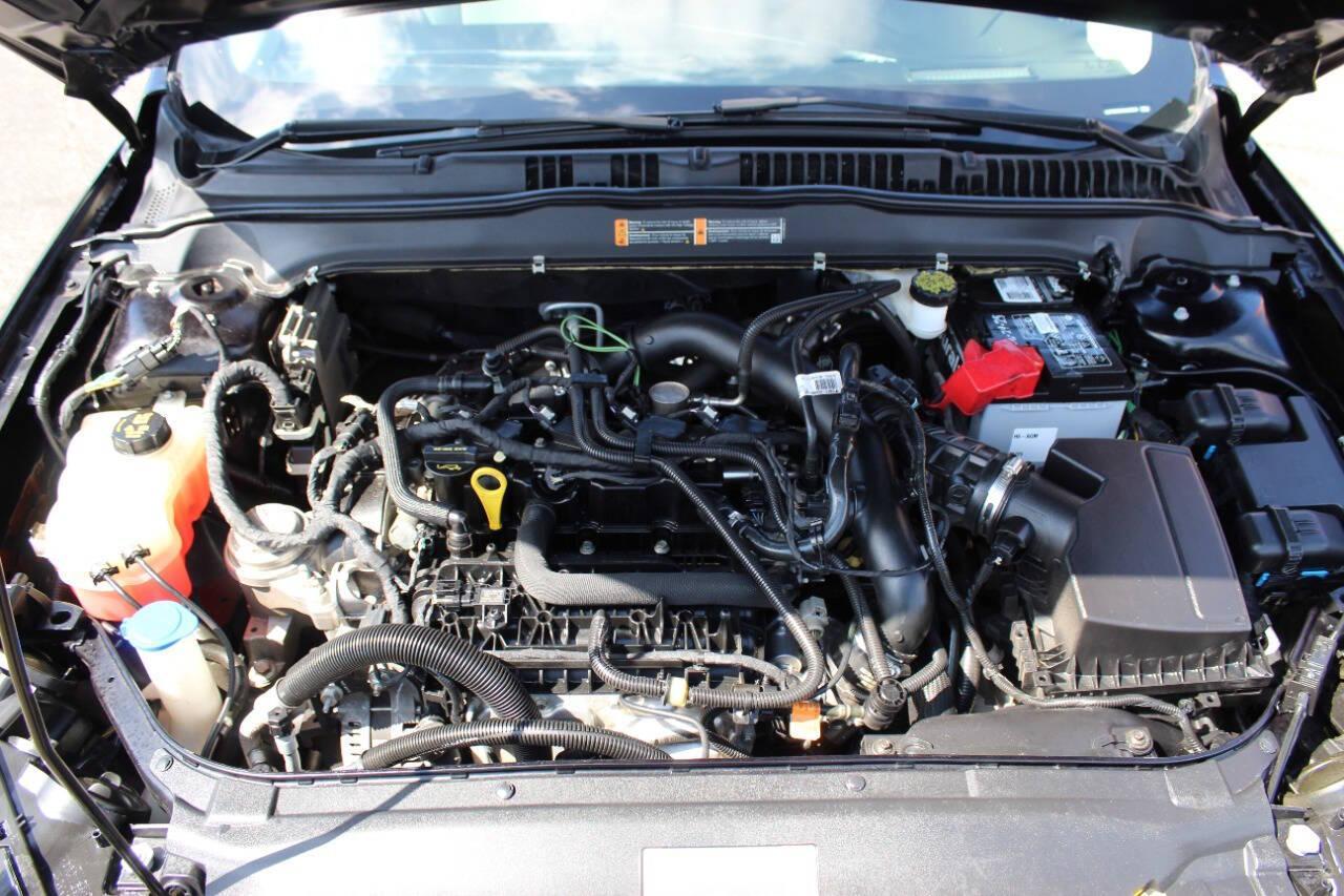 2019 Black Ford Fusion SE (3FA6P0HD6KR) with an 1.5L L4 DOHC 16V engine, 6A transmission, located at 4301 NW 39th , Oklahoma City, OK, 73112, (405) 949-5600, 35.512135, -97.598671 - NO DRIVERS LICENCE -NO FULL COVERAGE INSURANCE - NO CREDIT CHECK. COME ON OVER TO SUPERSPORTS, TAKE A LOOK AND TEST DRIVE. PLEASE GIVE US A CALL AT (405) 949-5600. NO LICENCIA DE CONDUCIR - NO SEGURO DE COBERTURA TOTAL - NO VERIFICACION DE CREDITO. VISITENOS EN SUPERSPORTS, MIRE NUESTRO - Photo#7