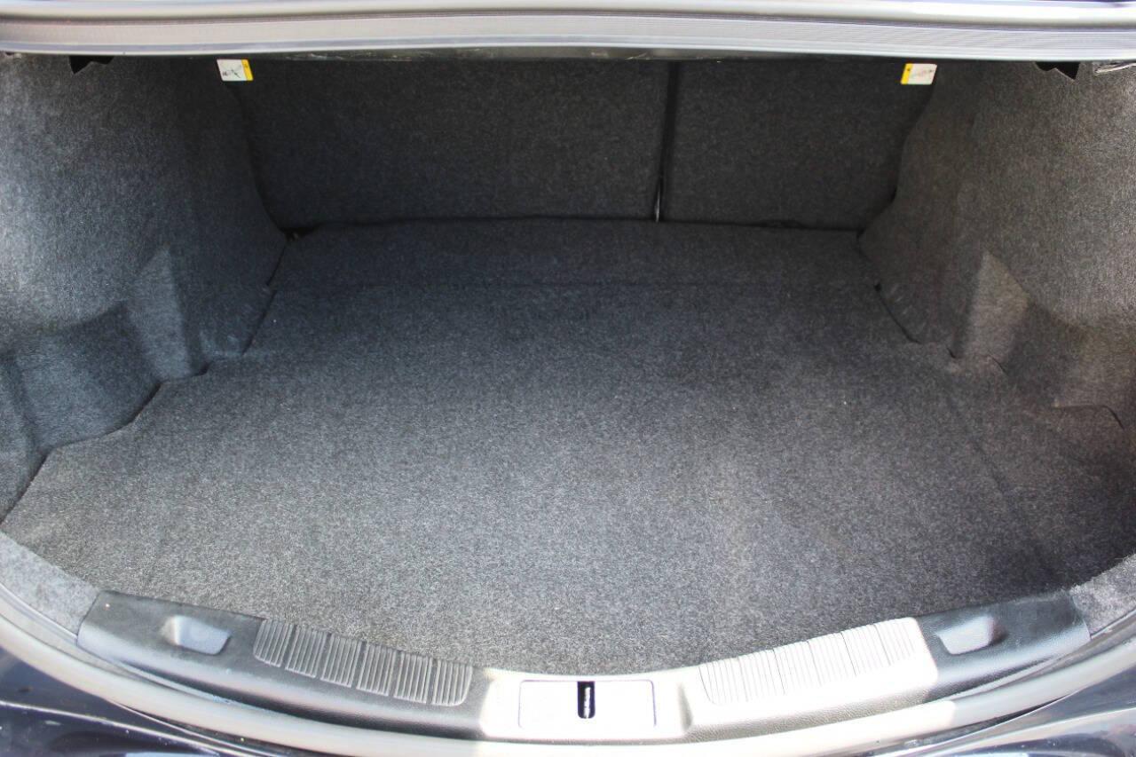 2019 Black Ford Fusion SE (3FA6P0HD6KR) with an 1.5L L4 DOHC 16V engine, 6A transmission, located at 4301 NW 39th , Oklahoma City, OK, 73112, (405) 949-5600, 35.512135, -97.598671 - NO DRIVERS LICENCE -NO FULL COVERAGE INSURANCE - NO CREDIT CHECK. COME ON OVER TO SUPERSPORTS, TAKE A LOOK AND TEST DRIVE. PLEASE GIVE US A CALL AT (405) 949-5600. NO LICENCIA DE CONDUCIR - NO SEGURO DE COBERTURA TOTAL - NO VERIFICACION DE CREDITO. VISITENOS EN SUPERSPORTS, MIRE NUESTRO - Photo#12