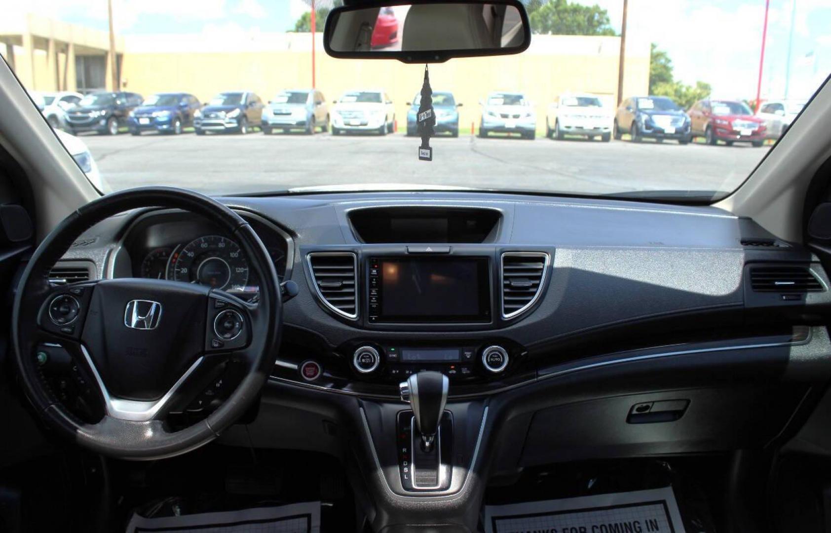 2016 White Honda CR-V Touring 2WD (5J6RM3H93GL) with an 2.4L L4 DOHC 16V engine, CVT transmission, located at 4301 NW 39th , Oklahoma City, OK, 73112, (405) 949-5600, 35.512135, -97.598671 - NO DRIVERS LICENCE -NO FULL COVERAGE INSURANCE - NO CREDIT CHECK. COME ON OVER TO SUPERSPORTS, TAKE A LOOK AND TEST DRIVE. PLEASE GIVE US A CALL AT (405) 949-5600. NO LICENCIA DE CONDUCIR - NO SEGURO DE COBERTURA TOTAL - NO VERIFICACION DE CREDITO. VISITENOS EN SUPERSPORTS, MIRE - Photo#20
