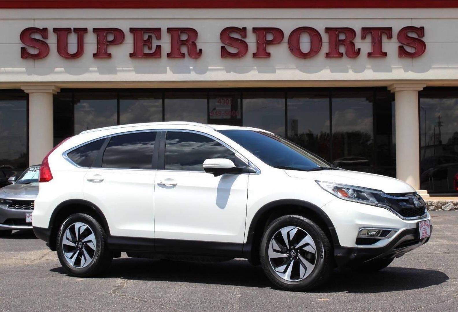 2016 White Honda CR-V Touring 2WD (5J6RM3H93GL) with an 2.4L L4 DOHC 16V engine, CVT transmission, located at 4301 NW 39th , Oklahoma City, OK, 73112, (405) 949-5600, 35.512135, -97.598671 - NO DRIVERS LICENCE -NO FULL COVERAGE INSURANCE - NO CREDIT CHECK. COME ON OVER TO SUPERSPORTS, TAKE A LOOK AND TEST DRIVE. PLEASE GIVE US A CALL AT (405) 949-5600. NO LICENCIA DE CONDUCIR - NO SEGURO DE COBERTURA TOTAL - NO VERIFICACION DE CREDITO. VISITENOS EN SUPERSPORTS, MIRE - Photo#2