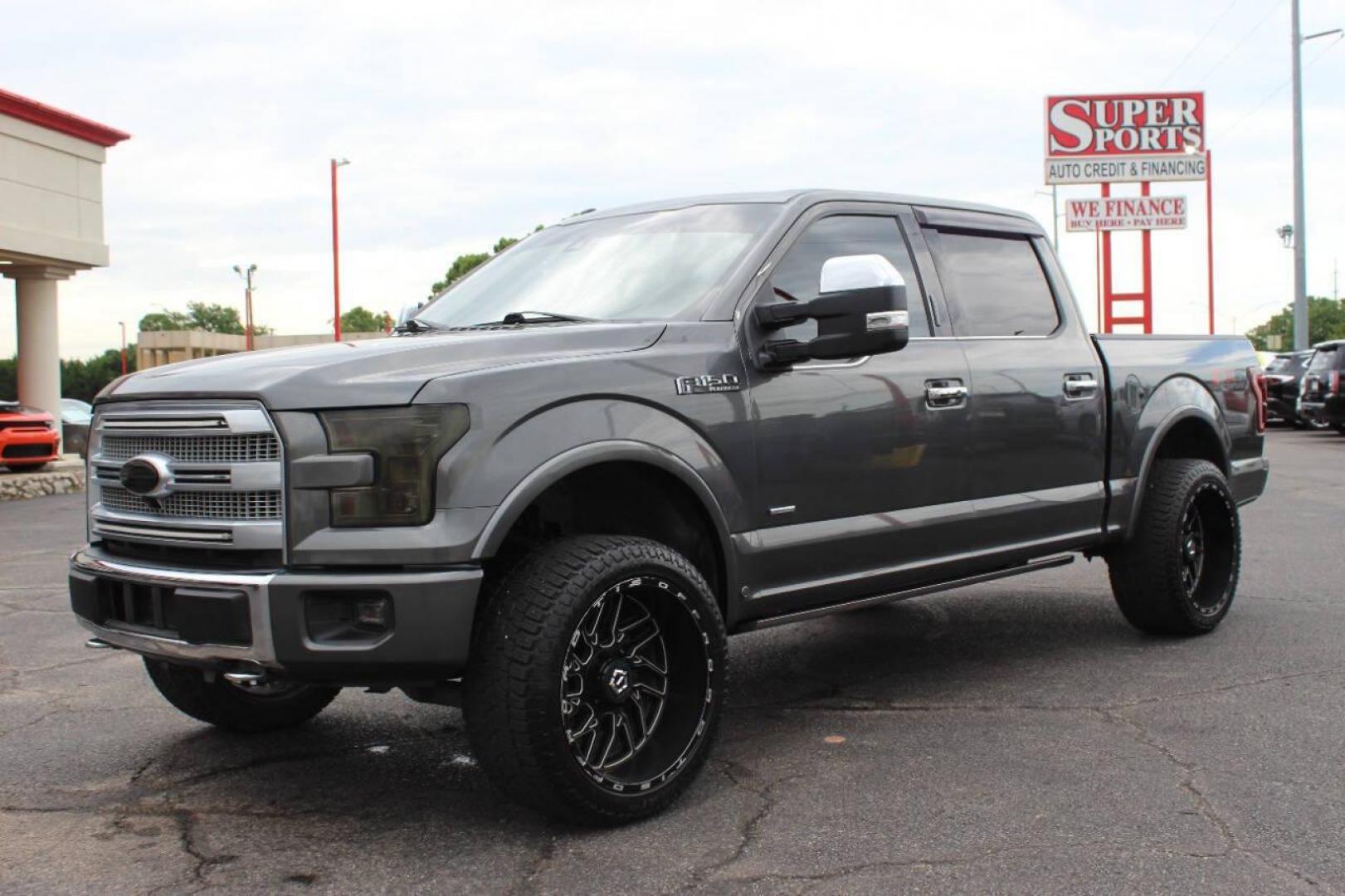 2016 Gray Ford F-150 XLT SuperCrew 6.5-ft. Bed 4WD (1FTEW1EG1GF) with an 3.5L V6 TURBO engine, 6A transmission, located at 4301 NW 39th , Oklahoma City, OK, 73112, (405) 949-5600, 35.512135, -97.598671 - NO DRIVERS LICENCE -NO FULL COVERAGE INSURANCE - NO CREDIT CHECK. COME ON OVER TO SUPERSPORTS, TAKE A LOOK AND TEST DRIVE. PLEASE GIVE US A CALL AT (405) 949-5600. NO LICENCIA DE CONDUCIR - NO SEGURO DE COBERTURA TOTAL - NO VERIFICACION DE CREDITO. VISITENOS EN SUPERSPORTS, MIRE NUESTRO - Photo#8