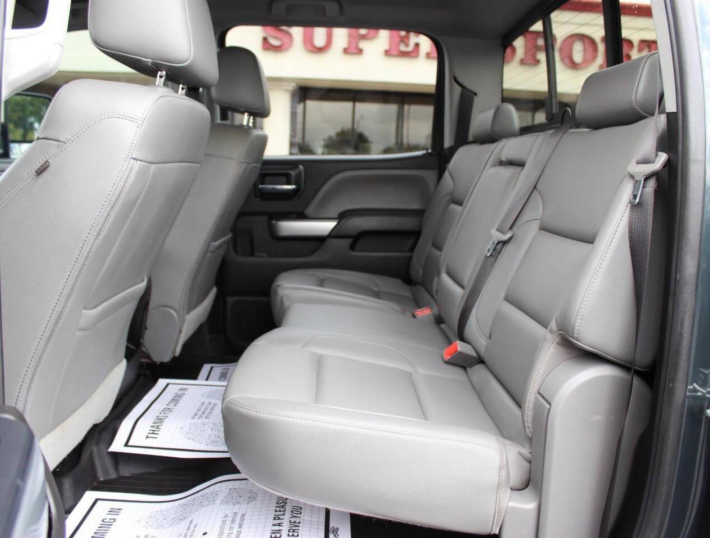 2018 Charcoal Chevrolet Silverado 2500HD LTZ Crew Cab 4WD (1GC1KWEY3JF) with an 6.6L V8 OHV 32V TURBO DIESEL engine, 6A transmission, located at 4301 NW 39th , Oklahoma City, OK, 73112, (405) 949-5600, 35.512135, -97.598671 - NO DRIVERS LICENCE -NO FULL COVERAGE INSURANCE - NO CREDIT CHECK. COME ON OVER TO SUPERSPORTS, TAKE A LOOK AND TEST DRIVE. PLEASE GIVE US A CALL AT (405) 949-5600. NO LICENCIA DE CONDUCIR - NO SEGURO DE COBERTURA TOTAL - NO VERIFICACION DE CREDITO. VISITENOS EN SUPERSPORTS, MIRE N - Photo#13