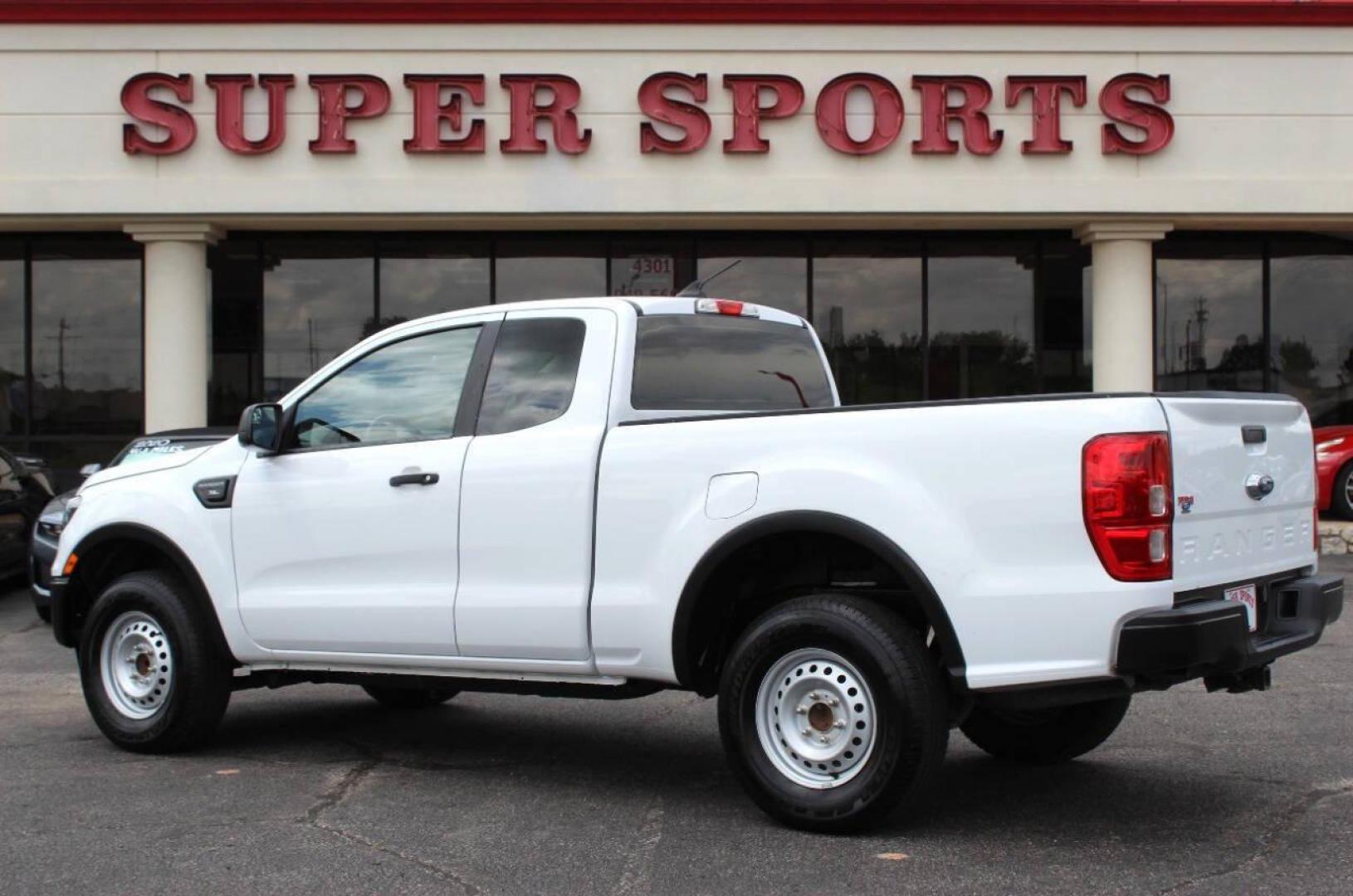 2020 White Ford Ranger XL SuperCab 2WD (1FTER1EH8LL) with an 2.3L L4 DOHC 16V engine, 10A transmission, located at 4301 NW 39th , Oklahoma City, OK, 73112, (405) 949-5600, 35.512135, -97.598671 - NO DRIVERS LICENCE -NO FULL COVERAGE INSURANCE - NO CREDIT CHECK. COME ON OVER TO SUPERSPORTS, TAKE A LOOK AND TEST DRIVE. PLEASE GIVE US A CALL AT (405) 949-5600. NO LICENCIA DE CONDUCIR - NO SEGURO DE COBERTURA TOTAL - NO VERIFICACION DE CREDITO. VISITENOS EN SUPERSPORTS, MIRE - Photo#5