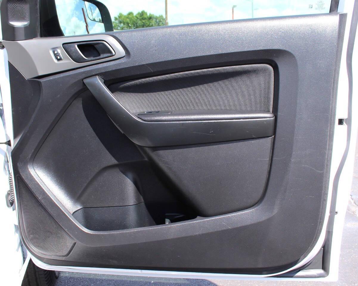 2020 White Ford Ranger XL SuperCab 2WD (1FTER1EH8LL) with an 2.3L I4 Turbocharger 2.3L I4 engine, Automatic 10-Speed transmission, located at 4301 NW 39th , Oklahoma City, OK, 73112, (405) 949-5600, 35.512135, -97.598671 - NO DRIVERS LICENCE -NO FULL COVERAGE INSURANCE - NO CREDIT CHECK. COME ON OVER TO SUPERSPORTS, TAKE A LOOK AND TEST DRIVE. PLEASE GIVE US A CALL AT (405) 949-5600. NO LICENCIA DE CONDUCIR - NO SEGURO DE COBERTURA TOTAL - NO VERIFICACION DE CREDITO. VISITENOS EN SUPERSPORTS, MIRE - Photo#9