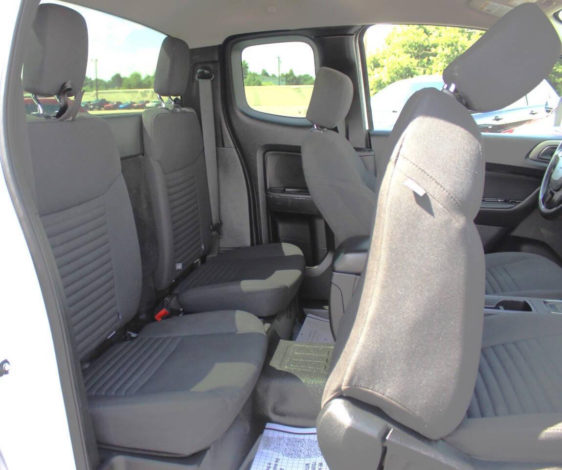 2020 White Ford Ranger XL SuperCab 2WD (1FTER1EH8LL) with an 2.3L I4 Turbocharger 2.3L I4 engine, Automatic 10-Speed transmission, located at 4301 NW 39th , Oklahoma City, OK, 73112, (405) 949-5600, 35.512135, -97.598671 - NO DRIVERS LICENCE -NO FULL COVERAGE INSURANCE - NO CREDIT CHECK. COME ON OVER TO SUPERSPORTS, TAKE A LOOK AND TEST DRIVE. PLEASE GIVE US A CALL AT (405) 949-5600. NO LICENCIA DE CONDUCIR - NO SEGURO DE COBERTURA TOTAL - NO VERIFICACION DE CREDITO. VISITENOS EN SUPERSPORTS, MIRE - Photo#10