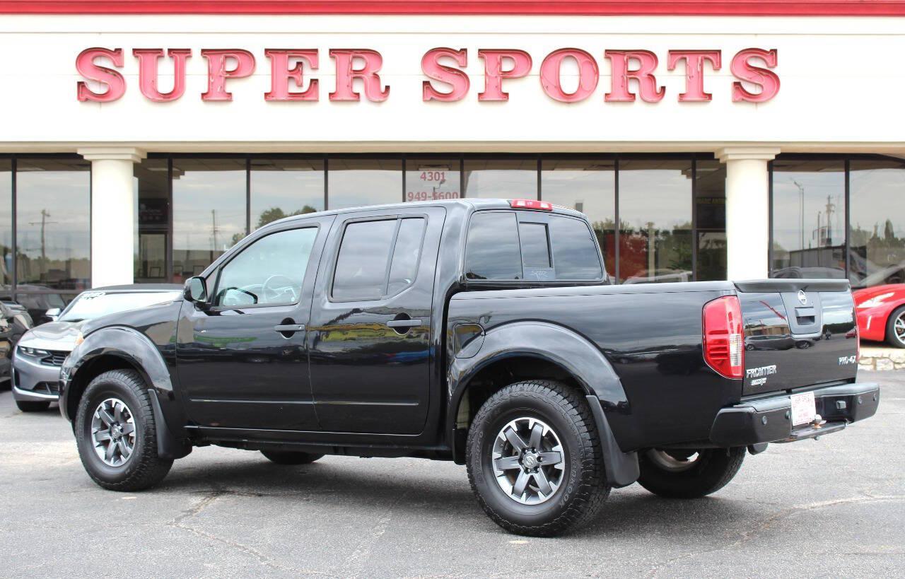 2018 Black Nissan Frontier SL Crew Cab 5AT 4WD (1N6AD0EV2JN) with an 4.0L V6 4.0L V6 engine, Automatic 5-Speed transmission, located at 4301 NW 39th , Oklahoma City, OK, 73112, (405) 949-5600, 35.512135, -97.598671 - Hablamos espanol. SPEND SMART --- BUY FROM SUPER SPORTS. ALL PRICES, DOWN PAYMENTS, PAYMENTS, AND FINANCE TERMS ARE NEGOTIABLE AT THE TIME OF APPROVAL. WE WILL WORK WITH YOU TO FIT YOUR BUDGET. WE WILL EVEN LOWER AND ADJUST THE NUMBERS TO HELP MAKE THE VEHICLE MORE AFFORDABLE FOR YOU.- Photo#4