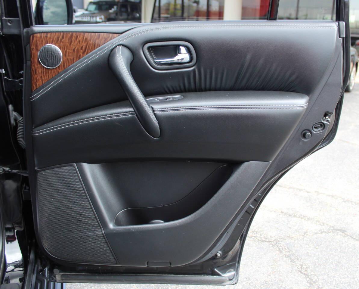 2019 Black Nissan Armada SL 2WD (JN8AY2ND9K9) with an 5.6L V8 5.6L V8 engine, Automatic 7-Speed transmission, located at 4301 NW 39th , Oklahoma City, OK, 73112, (405) 949-5600, 35.512135, -97.598671 - Hablamos espanol. SPEND SMART --- BUY FROM SUPER SPORTS. ALL PRICES, DOWN PAYMENTS, PAYMENTS, AND FINANCE TERMS ARE NEGOTIABLE AT THE TIME OF APPROVAL. WE WILL WORK WITH YOU TO FIT YOUR BUDGET. WE WILL EVEN LOWER AND ADJUST THE NUMBERS TO HELP MAKE THE VEHICLE MORE AFFORDABLE FOR YOU.- Photo#11