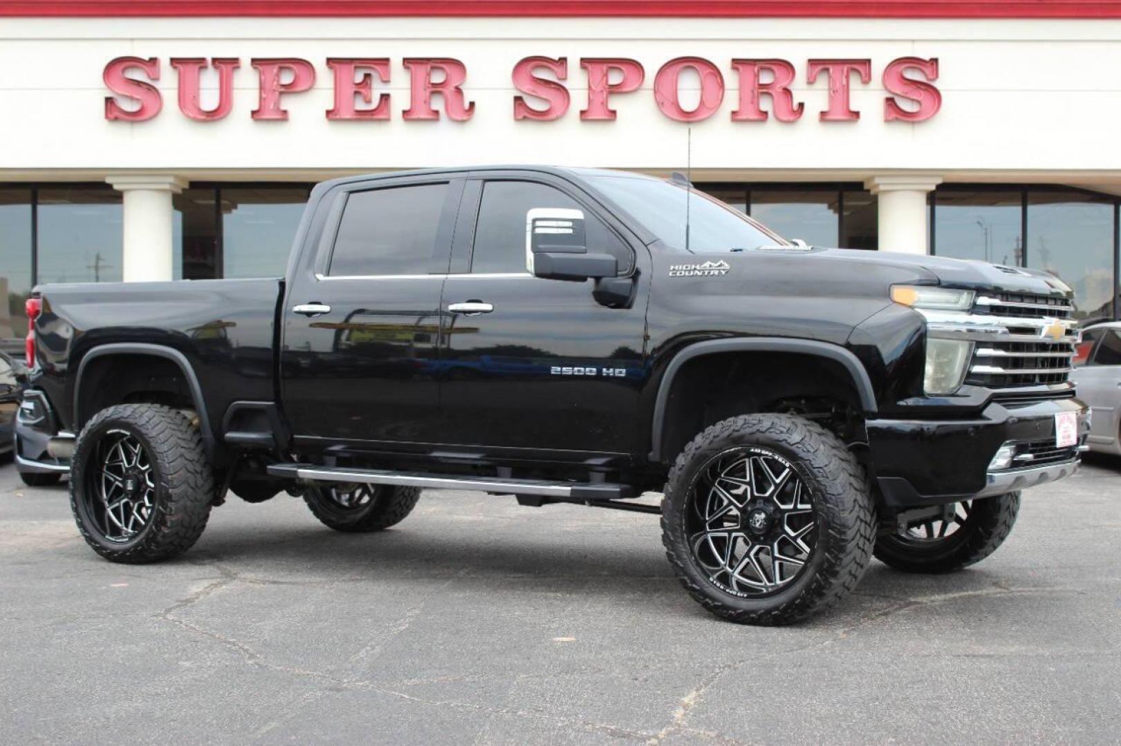 2020 Black Chevrolet Silverado 2500HD High Country Crew Cab Long Box 4WD (1GC4YREY4LF) with an 6.6L V8 OHV 16V DIESEL engine, 6A transmission, located at 4301 NW 39th , Oklahoma City, OK, 73112, (405) 949-5600, 35.512135, -97.598671 - NO DRIVERS LICENCE -NO FULL COVERAGE INSURANCE - NO CREDIT CHECK. COME ON OVER TO SUPERSPORTS, TAKE A LOOK AND TEST DRIVE. PLEASE GIVE US A CALL AT (405) 949-5600. NO LICENCIA DE CONDUCIR - NO SEGURO DE COBERTURA TOTAL - NO VERIFICACION DE CREDITO. VISITENOS EN SUPERSPORTS, MIRE - Photo#2