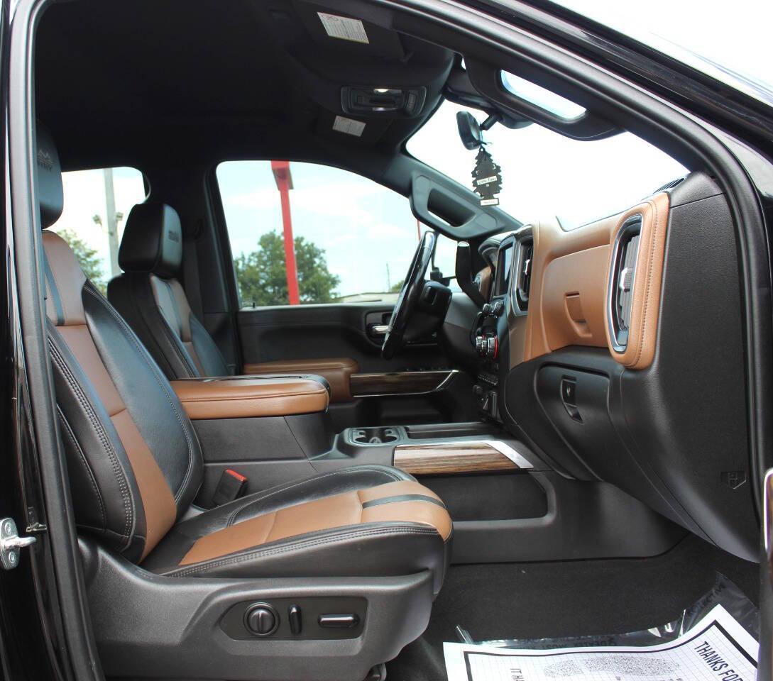 2020 Black Chevrolet Silverado 2500HD High Country Crew Cab Long Box 4WD (1GC4YREY4LF) with an 6.6L V8 OHV 16V DIESEL engine, 6A transmission, located at 4301 NW 39th , Oklahoma City, OK, 73112, (405) 949-5600, 35.512135, -97.598671 - NO DRIVERS LICENCE -NO FULL COVERAGE INSURANCE - NO CREDIT CHECK. COME ON OVER TO SUPERSPORTS, TAKE A LOOK AND TEST DRIVE. PLEASE GIVE US A CALL AT (405) 949-5600. NO LICENCIA DE CONDUCIR - NO SEGURO DE COBERTURA TOTAL - NO VERIFICACION DE CREDITO. VISITENOS EN SUPERSPORTS, MIRE - Photo#8