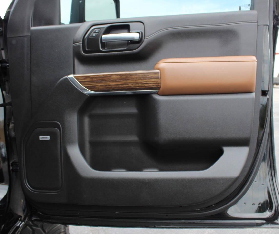 2020 Black Chevrolet Silverado 2500HD High Country Crew Cab Long Box 4WD (1GC4YREY4LF) with an 6.6L V8 OHV 16V DIESEL engine, 6A transmission, located at 4301 NW 39th , Oklahoma City, OK, 73112, (405) 949-5600, 35.512135, -97.598671 - NO DRIVERS LICENCE -NO FULL COVERAGE INSURANCE - NO CREDIT CHECK. COME ON OVER TO SUPERSPORTS, TAKE A LOOK AND TEST DRIVE. PLEASE GIVE US A CALL AT (405) 949-5600. NO LICENCIA DE CONDUCIR - NO SEGURO DE COBERTURA TOTAL - NO VERIFICACION DE CREDITO. VISITENOS EN SUPERSPORTS, MIRE - Photo#9