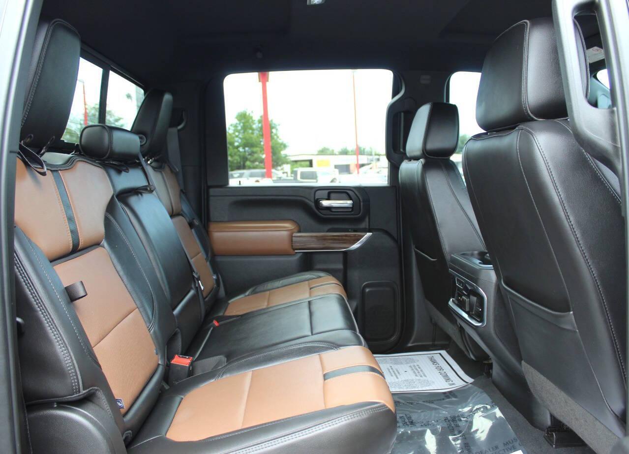 2020 Black Chevrolet Silverado 2500HD High Country Crew Cab Long Box 4WD (1GC4YREY4LF) with an 6.6L V8 OHV 16V DIESEL engine, 6A transmission, located at 4301 NW 39th , Oklahoma City, OK, 73112, (405) 949-5600, 35.512135, -97.598671 - NO DRIVERS LICENCE -NO FULL COVERAGE INSURANCE - NO CREDIT CHECK. COME ON OVER TO SUPERSPORTS, TAKE A LOOK AND TEST DRIVE. PLEASE GIVE US A CALL AT (405) 949-5600. NO LICENCIA DE CONDUCIR - NO SEGURO DE COBERTURA TOTAL - NO VERIFICACION DE CREDITO. VISITENOS EN SUPERSPORTS, MIRE - Photo#10