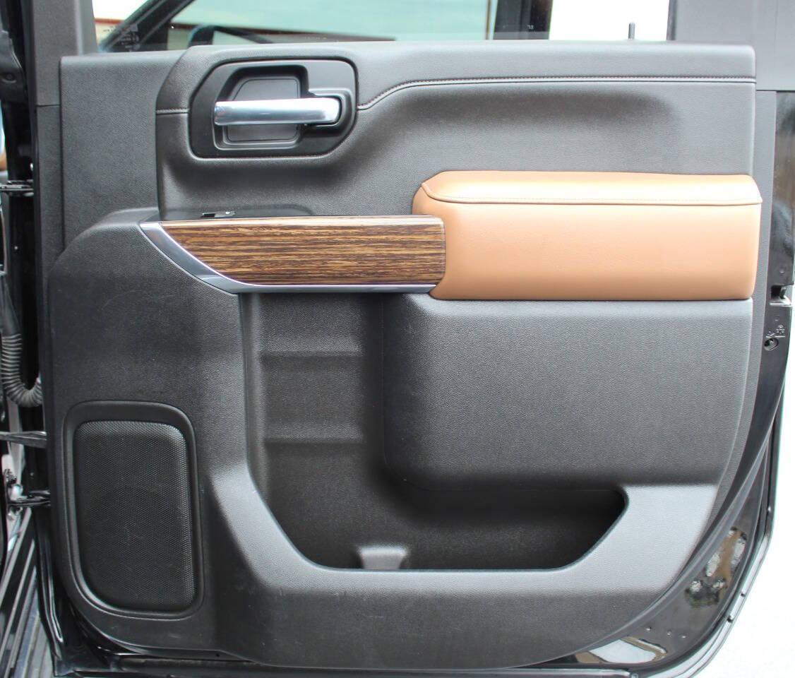 2020 Black Chevrolet Silverado 2500HD High Country Crew Cab Long Box 4WD (1GC4YREY4LF) with an 6.6L V8 OHV 16V DIESEL engine, 6A transmission, located at 4301 NW 39th , Oklahoma City, OK, 73112, (405) 949-5600, 35.512135, -97.598671 - NO DRIVERS LICENCE -NO FULL COVERAGE INSURANCE - NO CREDIT CHECK. COME ON OVER TO SUPERSPORTS, TAKE A LOOK AND TEST DRIVE. PLEASE GIVE US A CALL AT (405) 949-5600. NO LICENCIA DE CONDUCIR - NO SEGURO DE COBERTURA TOTAL - NO VERIFICACION DE CREDITO. VISITENOS EN SUPERSPORTS, MIRE - Photo#11