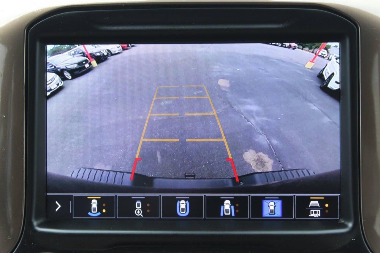 2020 Black Chevrolet Silverado 2500HD High Country Crew Cab Long Box 4WD (1GC4YREY4LF) with an 6.6L V8 OHV 16V DIESEL engine, 6A transmission, located at 4301 NW 39th , Oklahoma City, OK, 73112, (405) 949-5600, 35.512135, -97.598671 - NO DRIVERS LICENCE -NO FULL COVERAGE INSURANCE - NO CREDIT CHECK. COME ON OVER TO SUPERSPORTS, TAKE A LOOK AND TEST DRIVE. PLEASE GIVE US A CALL AT (405) 949-5600. NO LICENCIA DE CONDUCIR - NO SEGURO DE COBERTURA TOTAL - NO VERIFICACION DE CREDITO. VISITENOS EN SUPERSPORTS, MIRE - Photo#17