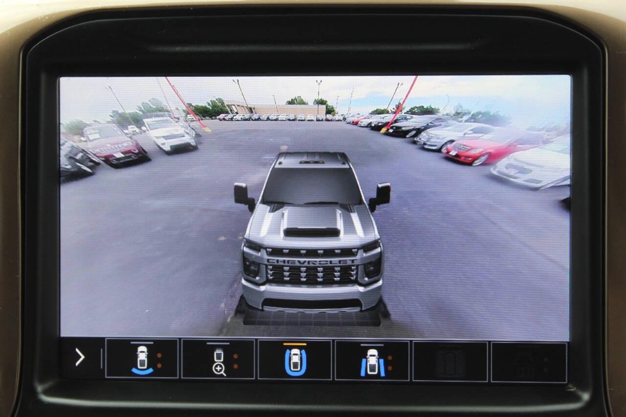 2020 Black Chevrolet Silverado 2500HD High Country Crew Cab Long Box 4WD (1GC4YREY4LF) with an 6.6L V8 OHV 16V DIESEL engine, 6A transmission, located at 4301 NW 39th , Oklahoma City, OK, 73112, (405) 949-5600, 35.512135, -97.598671 - NO DRIVERS LICENCE -NO FULL COVERAGE INSURANCE - NO CREDIT CHECK. COME ON OVER TO SUPERSPORTS, TAKE A LOOK AND TEST DRIVE. PLEASE GIVE US A CALL AT (405) 949-5600. NO LICENCIA DE CONDUCIR - NO SEGURO DE COBERTURA TOTAL - NO VERIFICACION DE CREDITO. VISITENOS EN SUPERSPORTS, MIRE - Photo#18