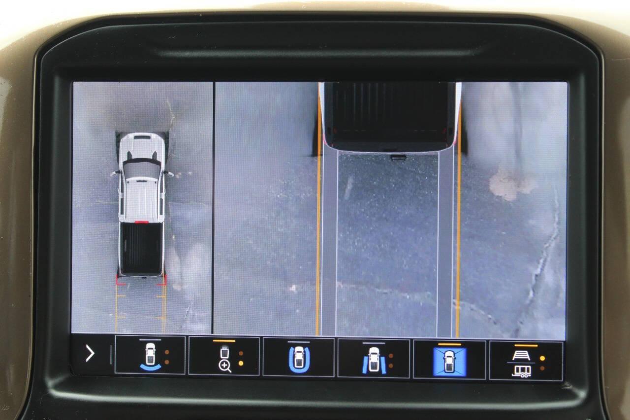 2020 Black Chevrolet Silverado 2500HD High Country Crew Cab Long Box 4WD (1GC4YREY4LF) with an 6.6L V8 OHV 16V DIESEL engine, 6A transmission, located at 4301 NW 39th , Oklahoma City, OK, 73112, (405) 949-5600, 35.512135, -97.598671 - NO DRIVERS LICENCE -NO FULL COVERAGE INSURANCE - NO CREDIT CHECK. COME ON OVER TO SUPERSPORTS, TAKE A LOOK AND TEST DRIVE. PLEASE GIVE US A CALL AT (405) 949-5600. NO LICENCIA DE CONDUCIR - NO SEGURO DE COBERTURA TOTAL - NO VERIFICACION DE CREDITO. VISITENOS EN SUPERSPORTS, MIRE - Photo#20