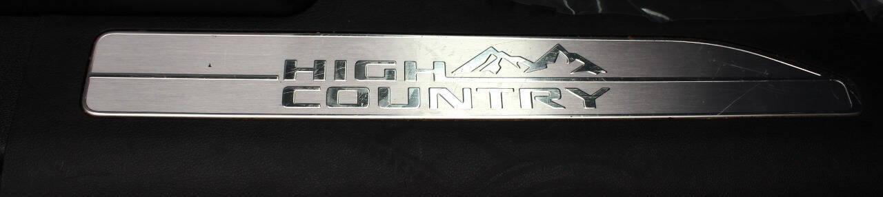 2020 Black Chevrolet Silverado 2500HD High Country Crew Cab Long Box 4WD (1GC4YREY4LF) with an 6.6L V8 OHV 16V DIESEL engine, 6A transmission, located at 4301 NW 39th , Oklahoma City, OK, 73112, (405) 949-5600, 35.512135, -97.598671 - NO DRIVERS LICENCE -NO FULL COVERAGE INSURANCE - NO CREDIT CHECK. COME ON OVER TO SUPERSPORTS, TAKE A LOOK AND TEST DRIVE. PLEASE GIVE US A CALL AT (405) 949-5600. NO LICENCIA DE CONDUCIR - NO SEGURO DE COBERTURA TOTAL - NO VERIFICACION DE CREDITO. VISITENOS EN SUPERSPORTS, MIRE - Photo#21