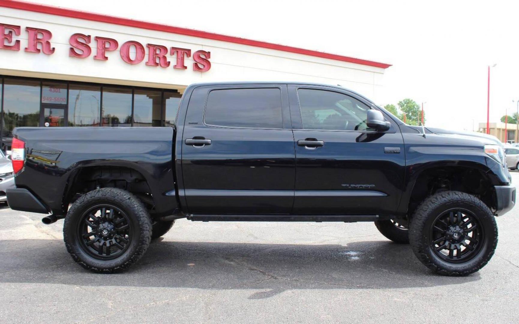 2018 Black Toyota Tundra SR5 5.7L V8 CrewMax 4WD (5TFDY5F11JX) with an 5.7L V8 5.7L V8 engine, Automatic 6-Speed transmission, located at 4301 NW 39th , Oklahoma City, OK, 73112, (405) 949-5600, 35.512135, -97.598671 - NO DRIVERS LICENCE -NO FULL COVERAGE INSURANCE - NO CREDIT CHECK. COME ON OVER TO SUPERSPORTS, TAKE A LOOK AND TEST DRIVE. PLEASE GIVE US A CALL AT (405) 949-5600. NO LICENCIA DE CONDUCIR - NO SEGURO DE COBERTURA TOTAL - NO VERIFICACION DE CREDITO. VISITENOS EN SUPERSPORTS, MIRE - Photo#2