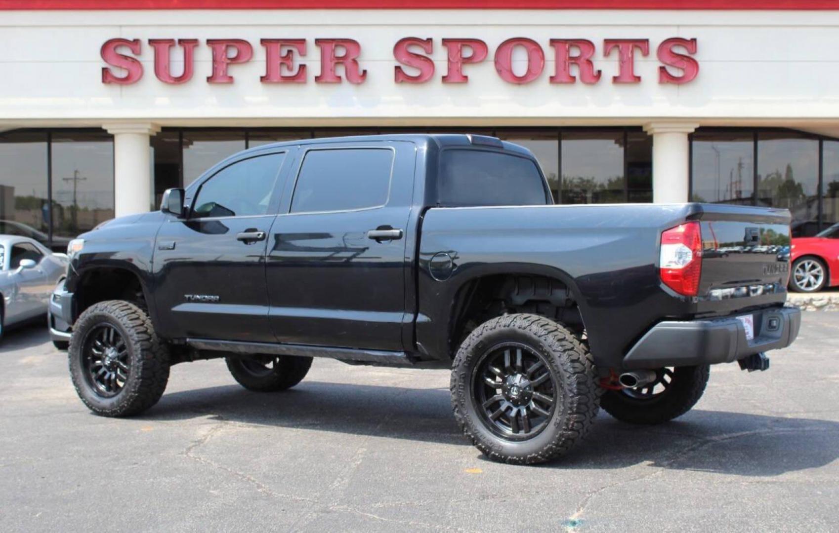 2018 Black Toyota Tundra SR5 5.7L V8 CrewMax 4WD (5TFDY5F11JX) with an 5.7L V8 5.7L V8 engine, Automatic 6-Speed transmission, located at 4301 NW 39th , Oklahoma City, OK, 73112, (405) 949-5600, 35.512135, -97.598671 - NO DRIVERS LICENCE -NO FULL COVERAGE INSURANCE - NO CREDIT CHECK. COME ON OVER TO SUPERSPORTS, TAKE A LOOK AND TEST DRIVE. PLEASE GIVE US A CALL AT (405) 949-5600. NO LICENCIA DE CONDUCIR - NO SEGURO DE COBERTURA TOTAL - NO VERIFICACION DE CREDITO. VISITENOS EN SUPERSPORTS, MIRE - Photo#4