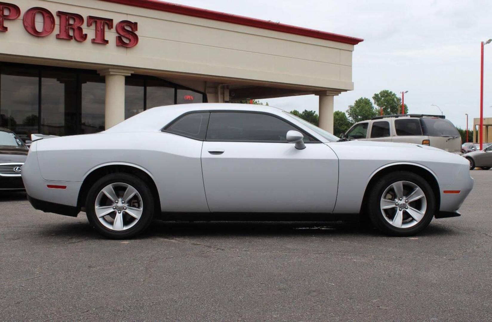 2021 Silver Dodge Challenger SXT (2C3CDZAG1MH) with an 3.6L V6 DOHC 24V engine, 8A transmission, located at 4301 NW 39th , Oklahoma City, OK, 73112, (405) 949-5600, 35.512135, -97.598671 - NO DRIVERS LICENCE -NO FULL COVERAGE INSURANCE - NO CREDIT CHECK. COME ON OVER TO SUPERSPORTS, TAKE A LOOK AND TEST DRIVE. PLEASE GIVE US A CALL AT (405) 949-5600. NO LICENCIA DE CONDUCIR - NO SEGURO DE COBERTURA TOTAL - NO VERIFICACION DE CREDITO. VISITENOS EN SUPERSPORTS, MIRE NUESTR - Photo#3
