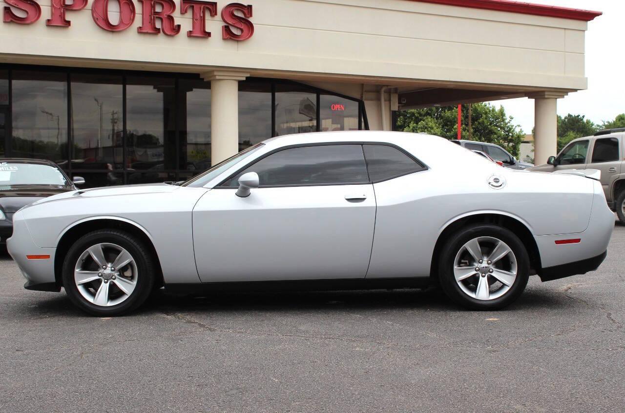 2021 Silver Dodge Challenger SXT (2C3CDZAG1MH) with an 3.6L V6 DOHC 24V engine, 8A transmission, located at 4301 NW 39th , Oklahoma City, OK, 73112, (405) 949-5600, 35.512135, -97.598671 - NO DRIVERS LICENCE -NO FULL COVERAGE INSURANCE - NO CREDIT CHECK. COME ON OVER TO SUPERSPORTS, TAKE A LOOK AND TEST DRIVE. PLEASE GIVE US A CALL AT (405) 949-5600. NO LICENCIA DE CONDUCIR - NO SEGURO DE COBERTURA TOTAL - NO VERIFICACION DE CREDITO. VISITENOS EN SUPERSPORTS, MIRE NUESTR - Photo#5