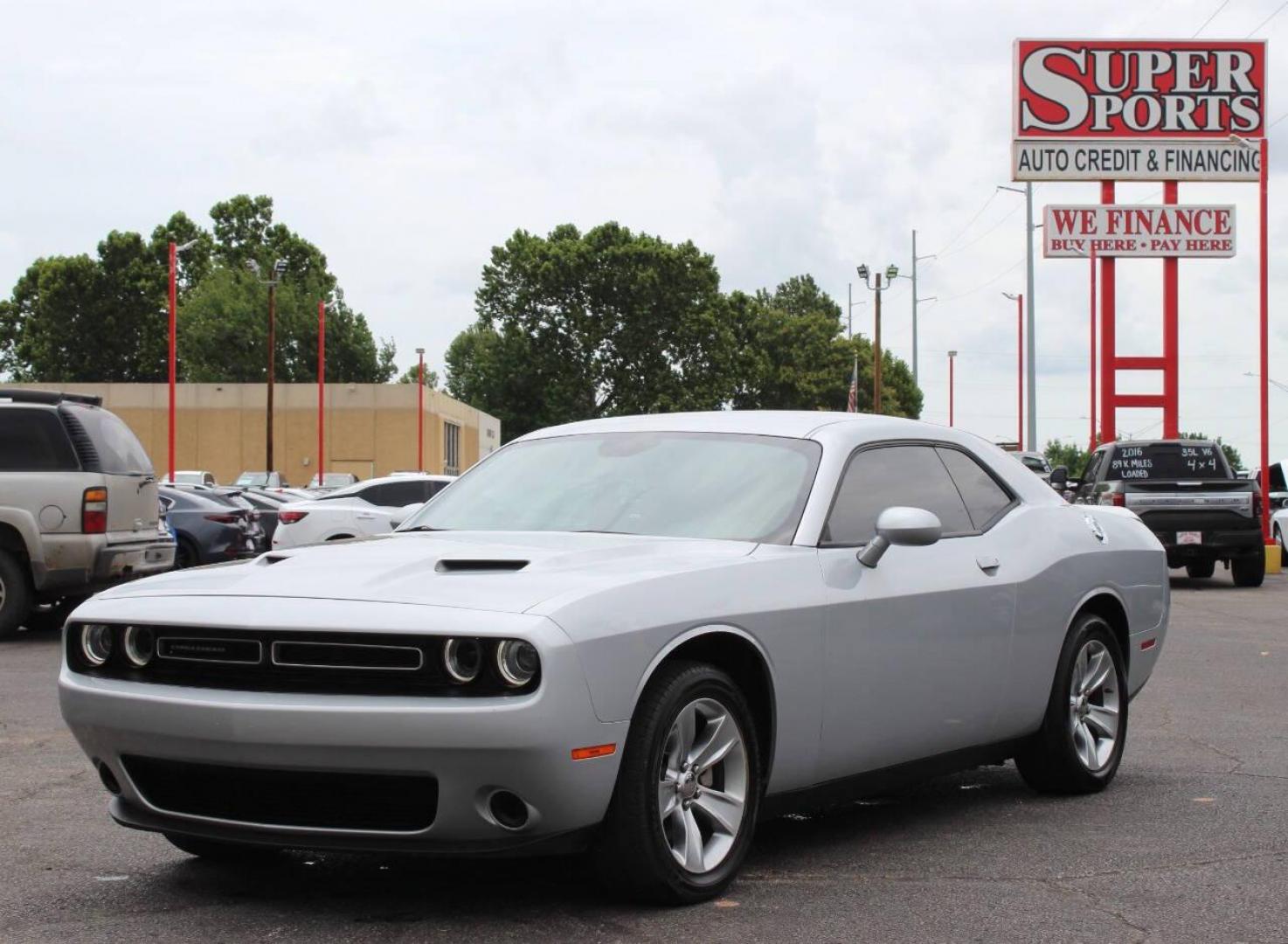 2021 Silver Dodge Challenger SXT (2C3CDZAG1MH) with an 3.6L V6 DOHC 24V engine, 8A transmission, located at 4301 NW 39th , Oklahoma City, OK, 73112, (405) 949-5600, 35.512135, -97.598671 - NO DRIVERS LICENCE -NO FULL COVERAGE INSURANCE - NO CREDIT CHECK. COME ON OVER TO SUPERSPORTS, TAKE A LOOK AND TEST DRIVE. PLEASE GIVE US A CALL AT (405) 949-5600. NO LICENCIA DE CONDUCIR - NO SEGURO DE COBERTURA TOTAL - NO VERIFICACION DE CREDITO. VISITENOS EN SUPERSPORTS, MIRE NUESTR - Photo#7