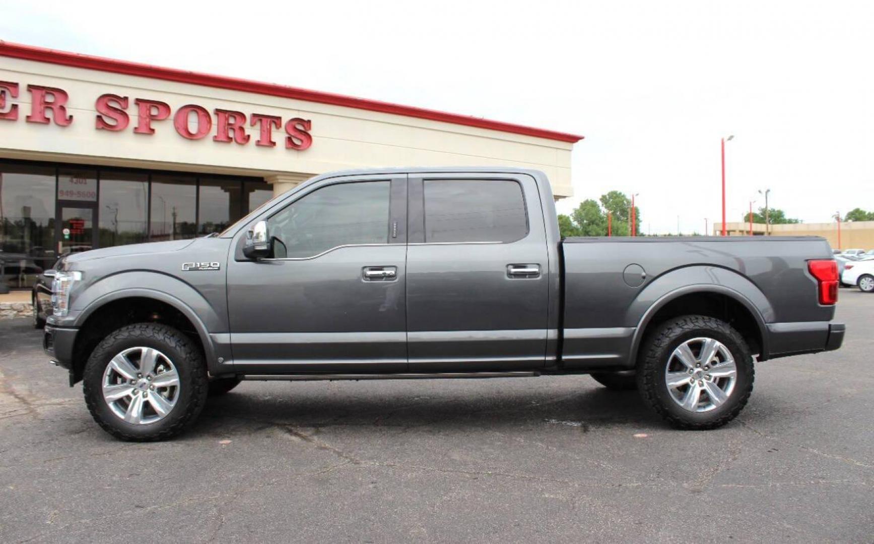 2020 Gray Ford F-150 XLT SuperCrew 6.5-ft. Bed 4WD (1FTFW1E42LF) with an 3.5L V6 DOHC 24V engine, 6A transmission, located at 4301 NW 39th , Oklahoma City, OK, 73112, (405) 949-5600, 35.512135, -97.598671 - NO DRIVERS LICENCE -NO FULL COVERAGE INSURANCE - NO CREDIT CHECK. COME ON OVER TO SUPERSPORTS, TAKE A LOOK AND TEST DRIVE. PLEASE GIVE US A CALL AT (405) 949-5600. NO LICENCIA DE CONDUCIR - NO SEGURO DE COBERTURA TOTAL - NO VERIFICACION DE CREDITO. VISITENOS EN SUPERSPORTS, MIRE NU - Photo#5