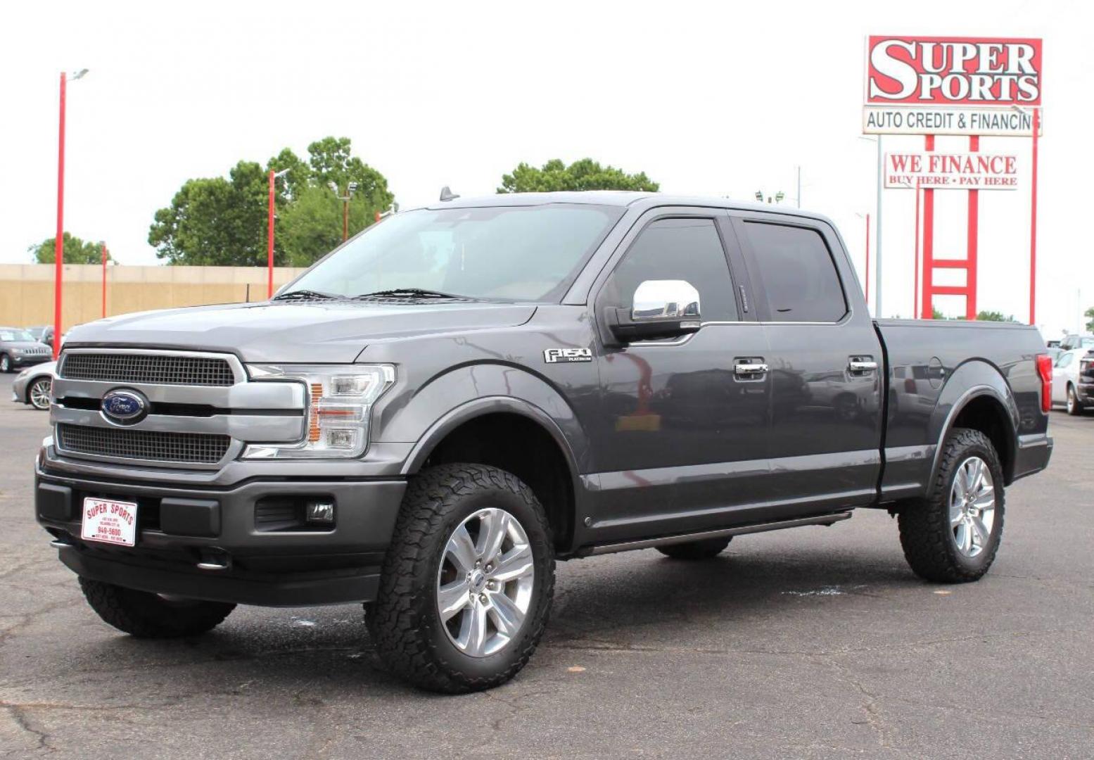 2020 Gray Ford F-150 XLT SuperCrew 6.5-ft. Bed 4WD (1FTFW1E42LF) with an 3.5L V6 DOHC 24V engine, 6A transmission, located at 4301 NW 39th , Oklahoma City, OK, 73112, (405) 949-5600, 35.512135, -97.598671 - NO DRIVERS LICENCE -NO FULL COVERAGE INSURANCE - NO CREDIT CHECK. COME ON OVER TO SUPERSPORTS, TAKE A LOOK AND TEST DRIVE. PLEASE GIVE US A CALL AT (405) 949-5600. NO LICENCIA DE CONDUCIR - NO SEGURO DE COBERTURA TOTAL - NO VERIFICACION DE CREDITO. VISITENOS EN SUPERSPORTS, MIRE NU - Photo#6