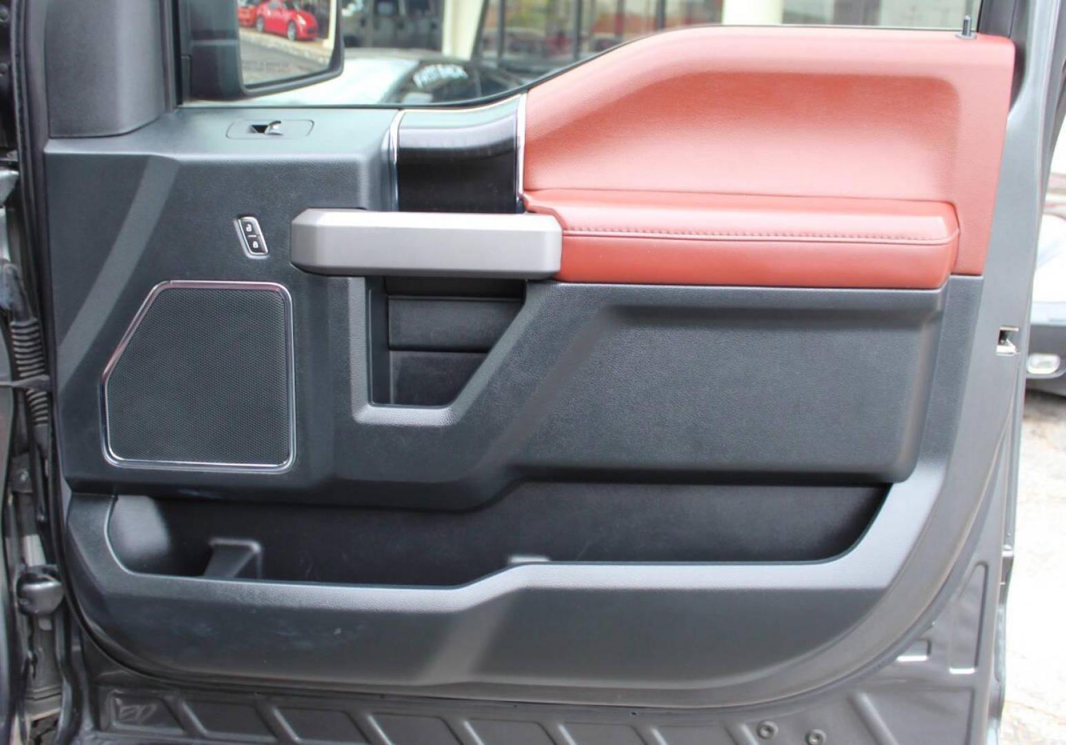 2020 Gray Ford F-150 XLT SuperCrew 6.5-ft. Bed 4WD (1FTFW1E42LF) with an 3.5L V6 DOHC 24V engine, 6A transmission, located at 4301 NW 39th , Oklahoma City, OK, 73112, (405) 949-5600, 35.512135, -97.598671 - NO DRIVERS LICENCE -NO FULL COVERAGE INSURANCE - NO CREDIT CHECK. COME ON OVER TO SUPERSPORTS, TAKE A LOOK AND TEST DRIVE. PLEASE GIVE US A CALL AT (405) 949-5600. NO LICENCIA DE CONDUCIR - NO SEGURO DE COBERTURA TOTAL - NO VERIFICACION DE CREDITO. VISITENOS EN SUPERSPORTS, MIRE NU - Photo#10