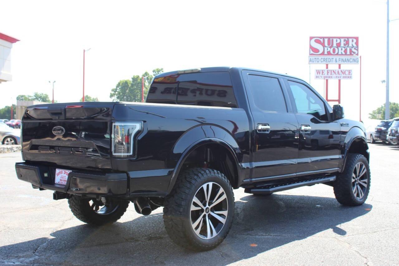 2020 Black Ford F-150 King-Ranch SuperCrew 5.5-ft. 4WD (1FTEW1E54LF) with an 5.0L V8 5.0L V8 engine, Automatic 10-Speed transmission, located at 4301 NW 39th , Oklahoma City, OK, 73112, (405) 949-5600, 35.512135, -97.598671 - NO DRIVERS LICENCE -NO FULL COVERAGE INSURANCE - NO CREDIT CHECK. COME ON OVER TO SUPERSPORTS, TAKE A LOOK AND TEST DRIVE. PLEASE GIVE US A CALL AT (405) 949-5600. NO LICENCIA DE CONDUCIR - NO SEGURO DE COBERTURA TOTAL - NO VERIFICACION DE CREDITO. VISITENOS EN SUPERSPORTS, MIRE NUESTRO - Photo#3