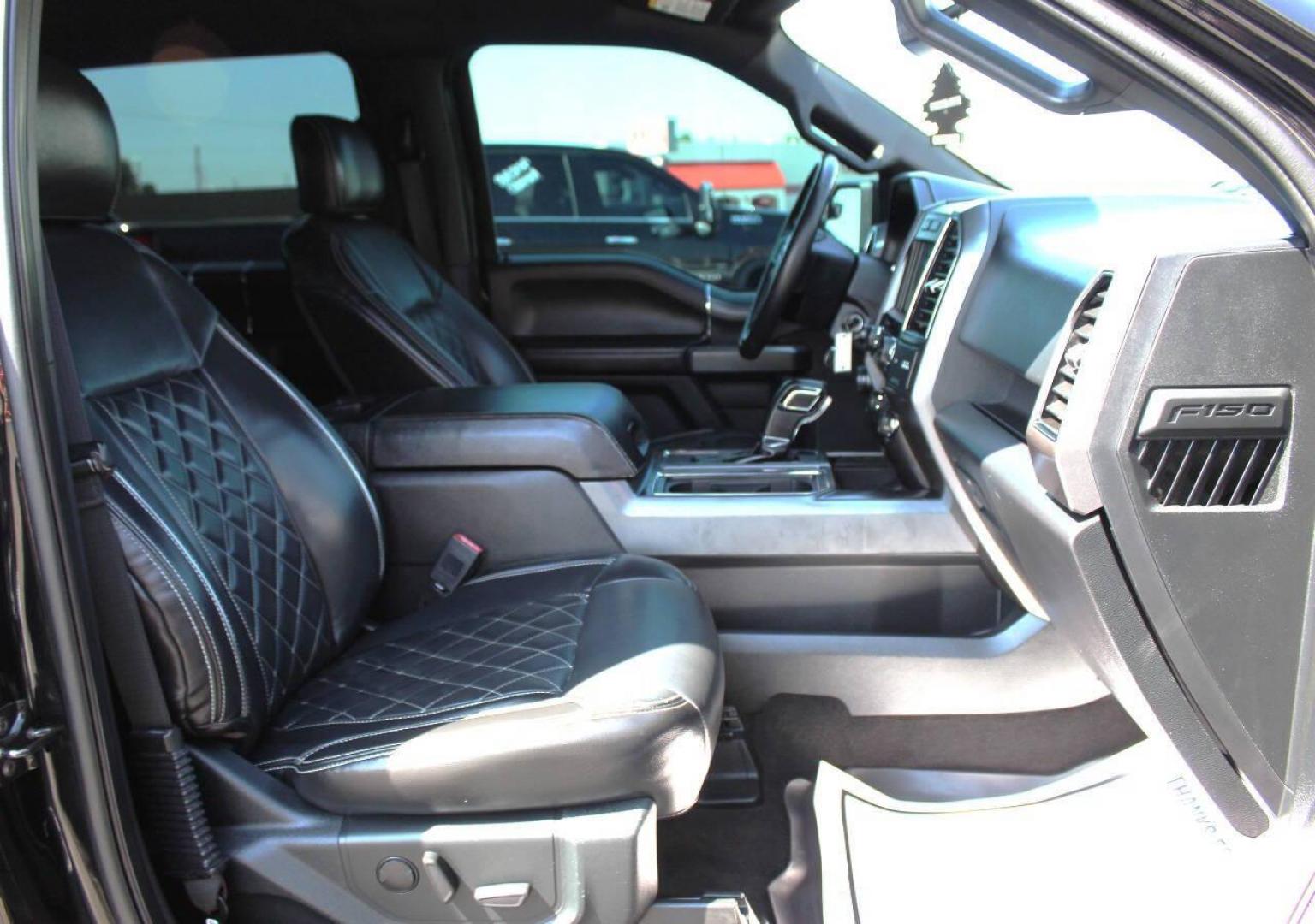 2020 Black Ford F-150 King-Ranch SuperCrew 5.5-ft. 4WD (1FTEW1E54LF) with an 5.0L V8 OHV 32V engine, 6A transmission, located at 4301 NW 39th , Oklahoma City, OK, 73112, (405) 949-5600, 35.512135, -97.598671 - NO DRIVERS LICENCE -NO FULL COVERAGE INSURANCE - NO CREDIT CHECK. COME ON OVER TO SUPERSPORTS, TAKE A LOOK AND TEST DRIVE. PLEASE GIVE US A CALL AT (405) 949-5600. NO LICENCIA DE CONDUCIR - NO SEGURO DE COBERTURA TOTAL - NO VERIFICACION DE CREDITO. VISITENOS EN SUPERSPORTS, MIRE - Photo#8