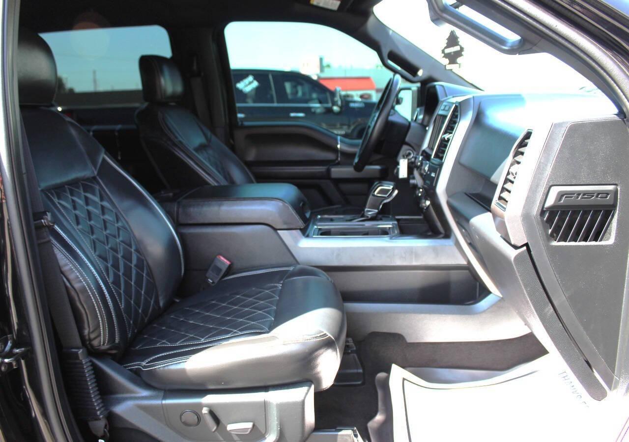 2020 Black Ford F-150 King-Ranch SuperCrew 5.5-ft. 4WD (1FTEW1E54LF) with an 5.0L V8 5.0L V8 engine, Automatic 10-Speed transmission, located at 4301 NW 39th , Oklahoma City, OK, 73112, (405) 949-5600, 35.512135, -97.598671 - NO DRIVERS LICENCE -NO FULL COVERAGE INSURANCE - NO CREDIT CHECK. COME ON OVER TO SUPERSPORTS, TAKE A LOOK AND TEST DRIVE. PLEASE GIVE US A CALL AT (405) 949-5600. NO LICENCIA DE CONDUCIR - NO SEGURO DE COBERTURA TOTAL - NO VERIFICACION DE CREDITO. VISITENOS EN SUPERSPORTS, MIRE NUESTRO - Photo#8