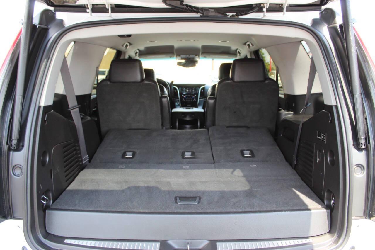 2016 White Cadillac Escalade Luxury 4WD (1GYS4BKJ7GR) with an 6.2L V8 OHV 16V FFV engine, 6A transmission, located at 4301 NW 39th , Oklahoma City, OK, 73112, (405) 949-5600, 35.512135, -97.598671 - NO DRIVERS LICENCE -NO FULL COVERAGE INSURANCE - NO CREDIT CHECK. COME ON OVER TO SUPERSPORTS, TAKE A LOOK AND TEST DRIVE. PLEASE GIVE US A CALL AT (405) 949-5600. NO LICENCIA DE CONDUCIR - NO SEGURO DE COBERTURA TOTAL - NO VERIFICACION DE CREDITO. VISITENOS EN SUPERSPORTS, MIRE NUESTRO - Photo#14